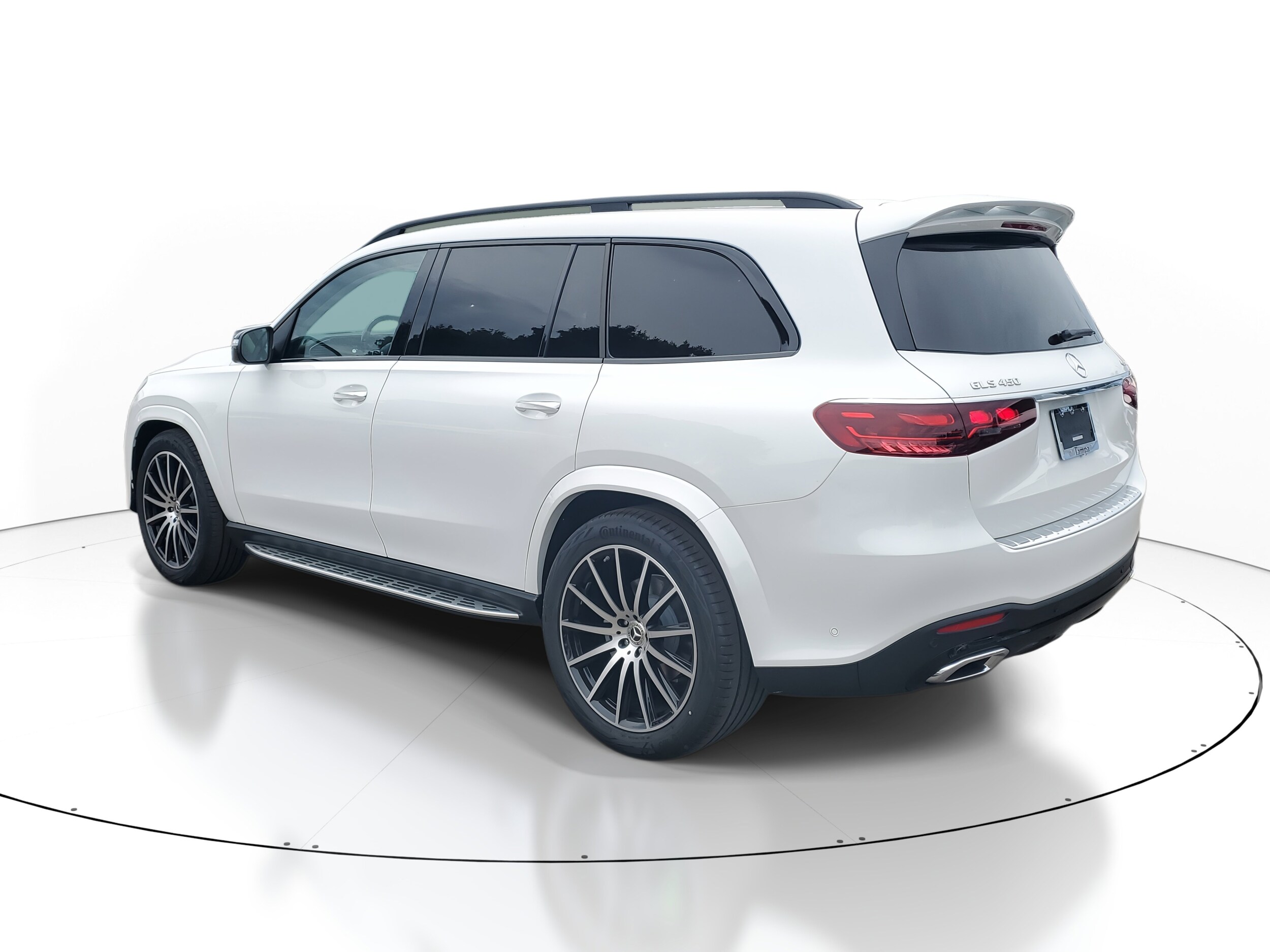 2026 Mercedes Benz GLS 450 4MATIC photo 4
