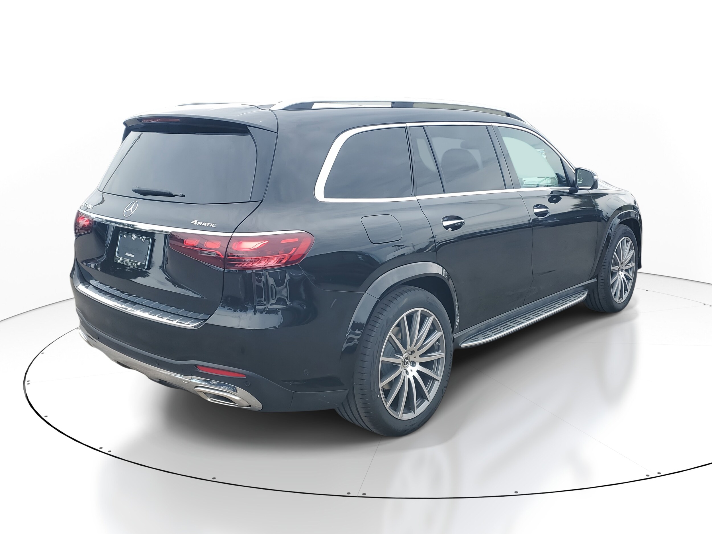 2026 Mercedes Benz GLS 580 4MATIC photo 3