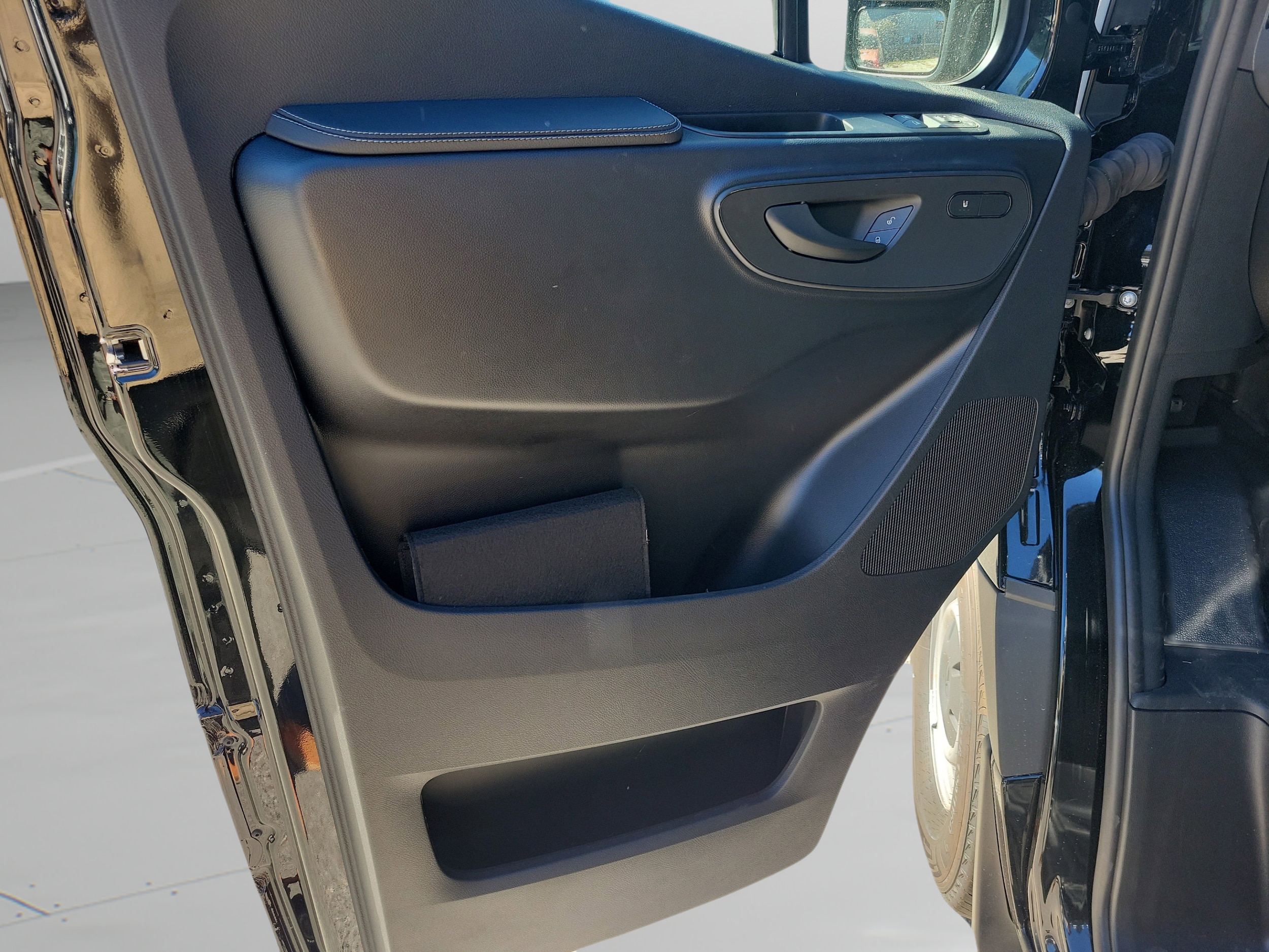 2026 Mercedes-Benz Sprinter Crew Van Base - Photo 24