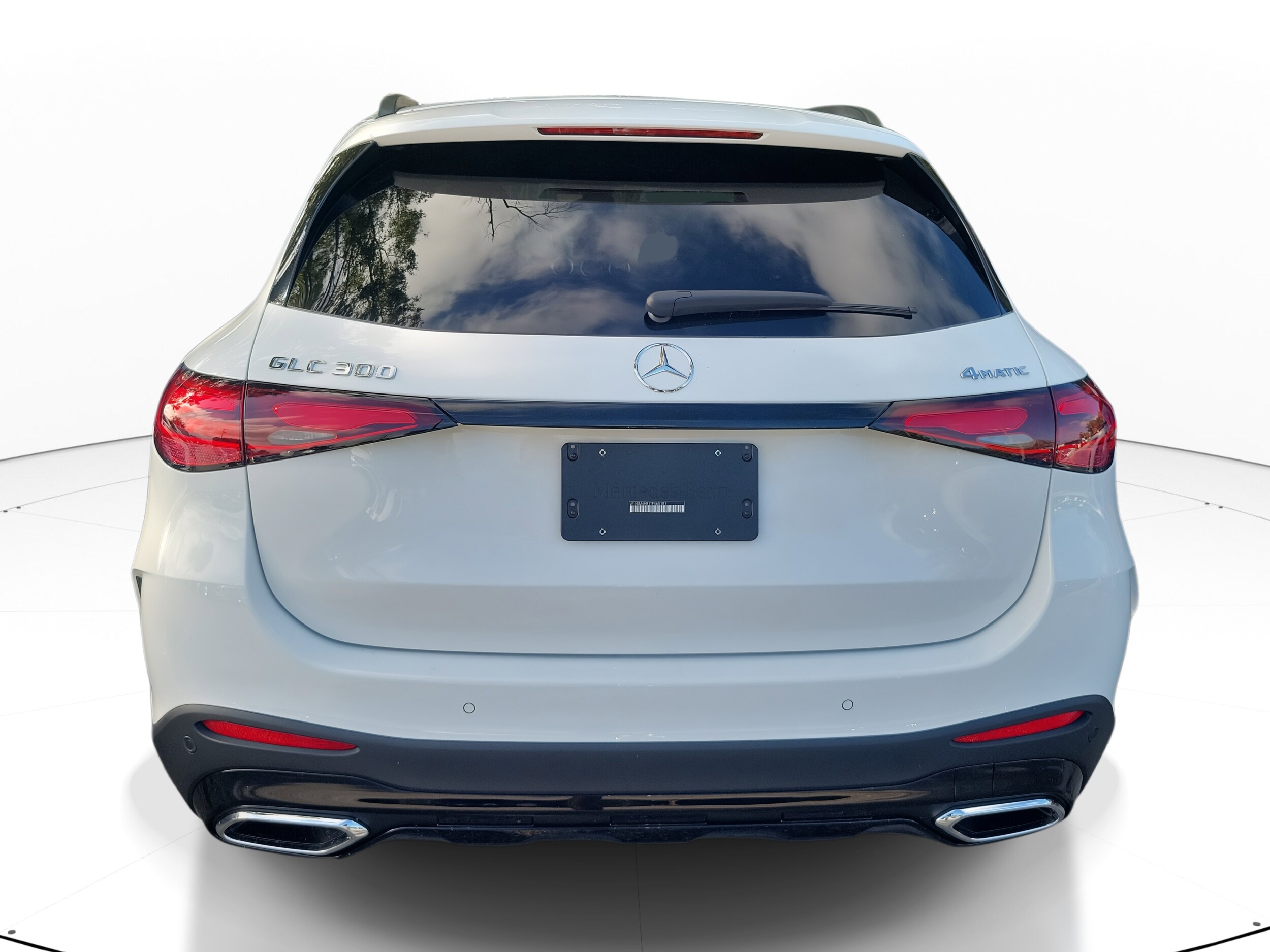 2026 Mercedes Benz GLC 300 4MATIC photo 2