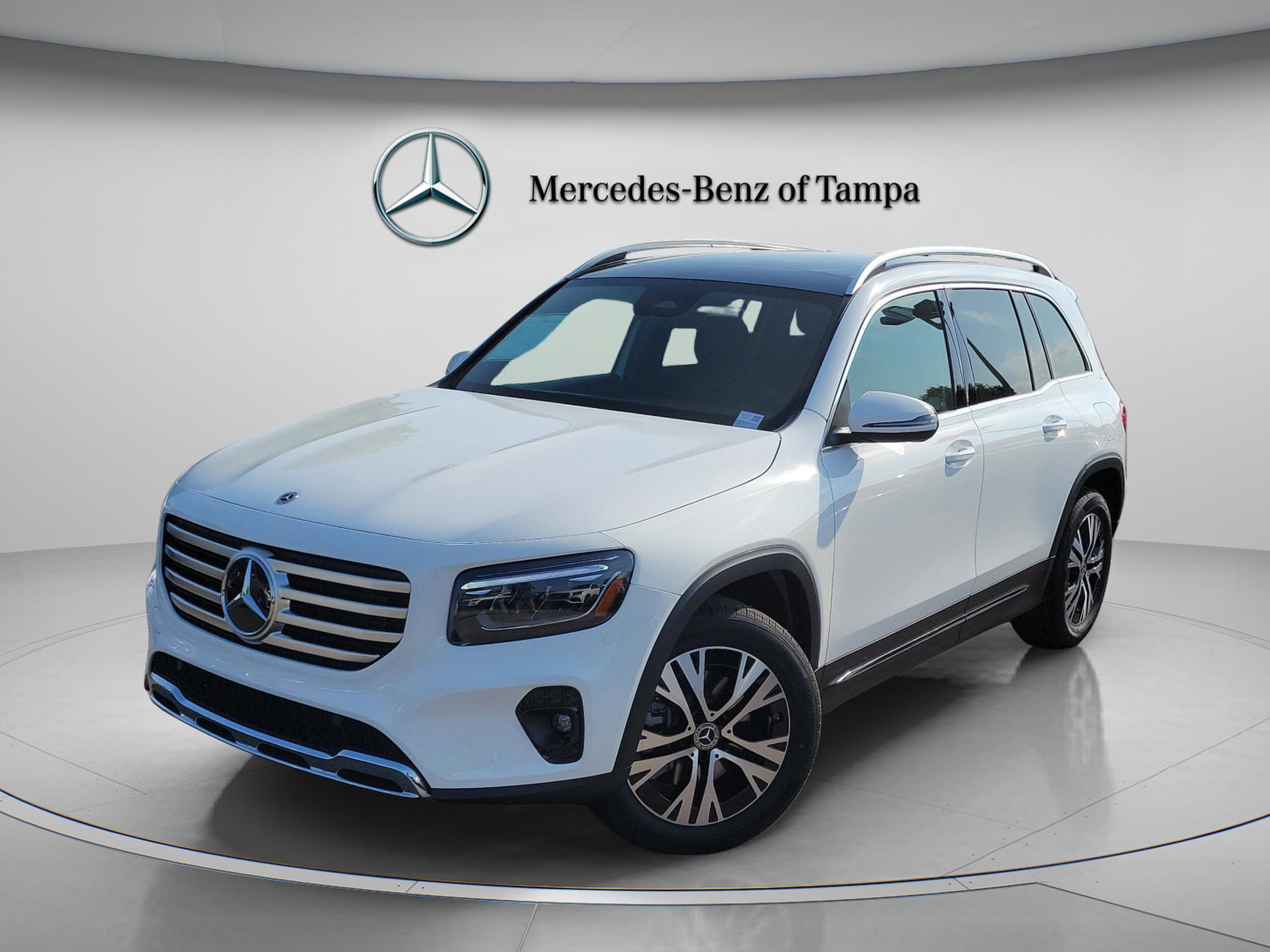 2026 Mercedes-Benz GLB GLB 250's photo