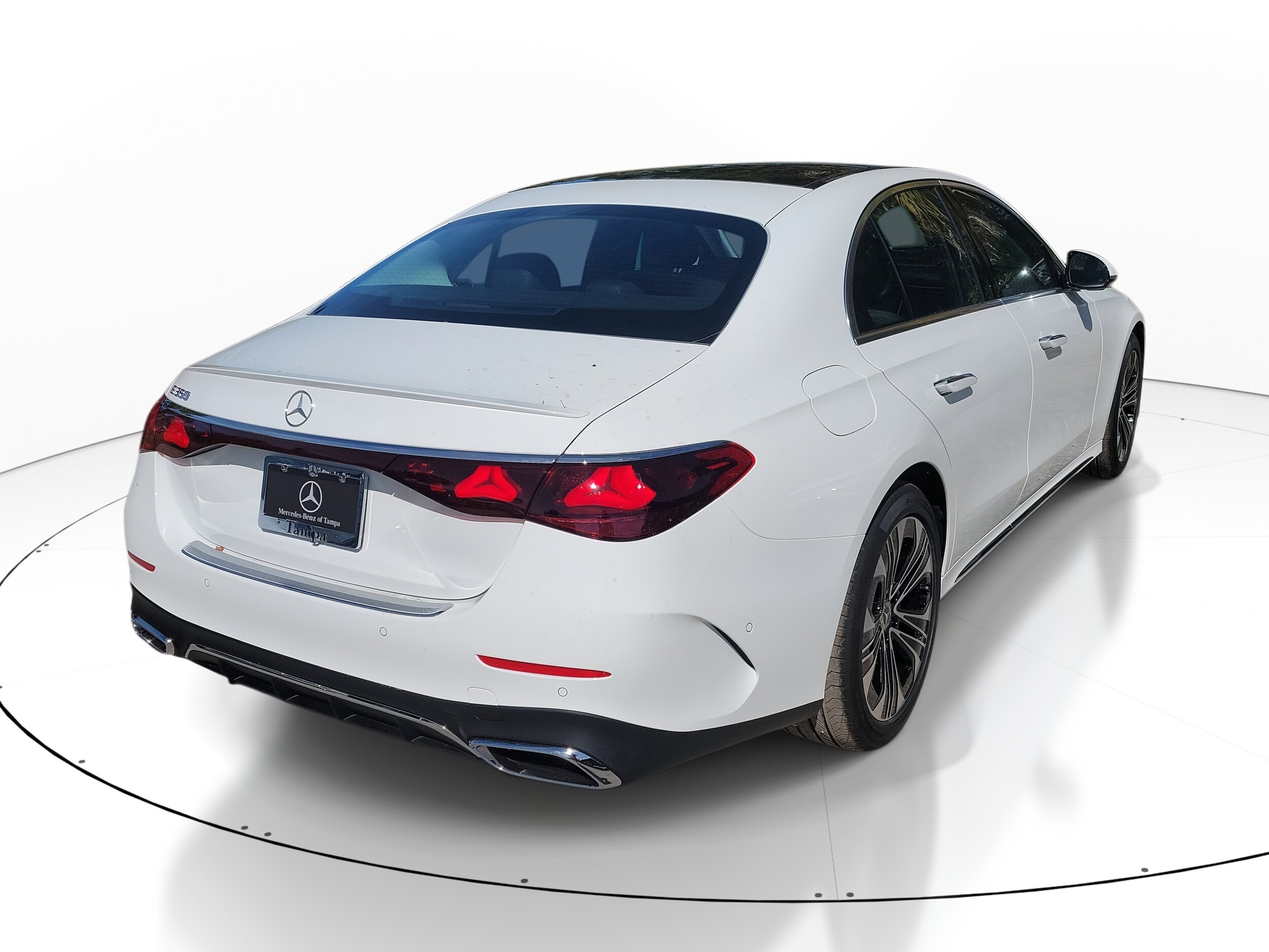 2026 Mercedes Benz E 350 Sedan photo 4