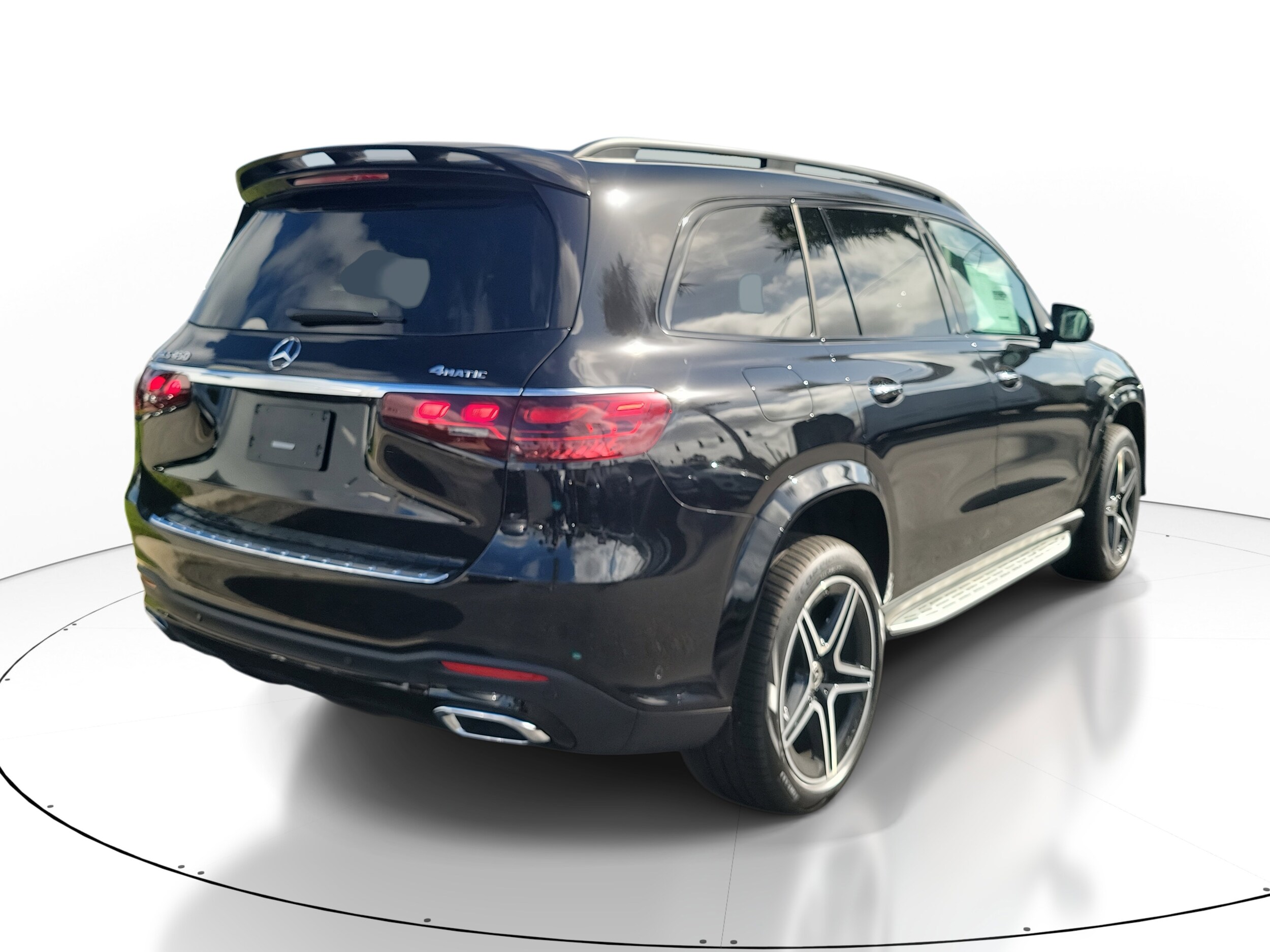 2026 Mercedes Benz GLS 450 4MATIC photo 4