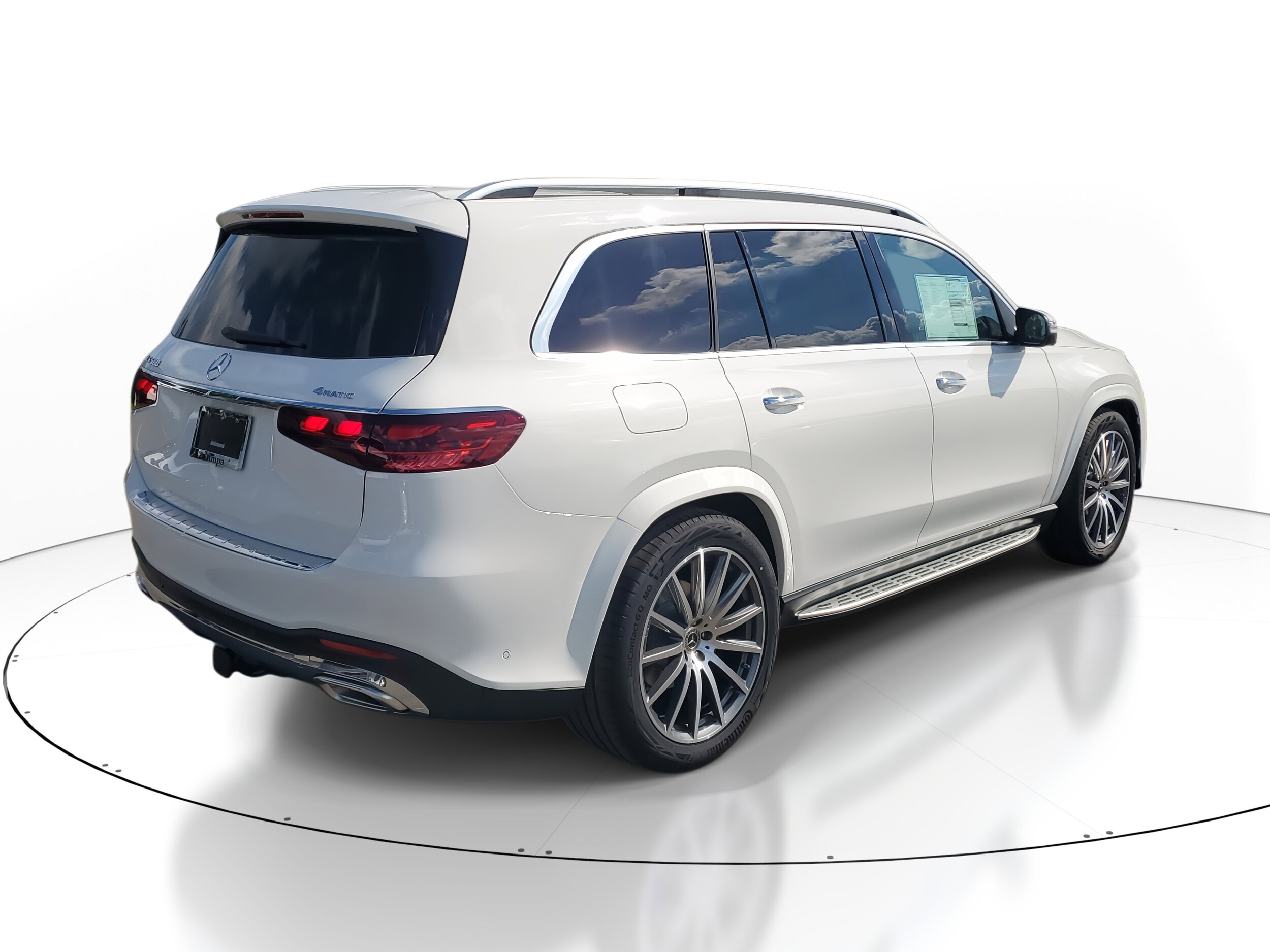 2026 Mercedes Benz GLS 580 4MATIC photo 3