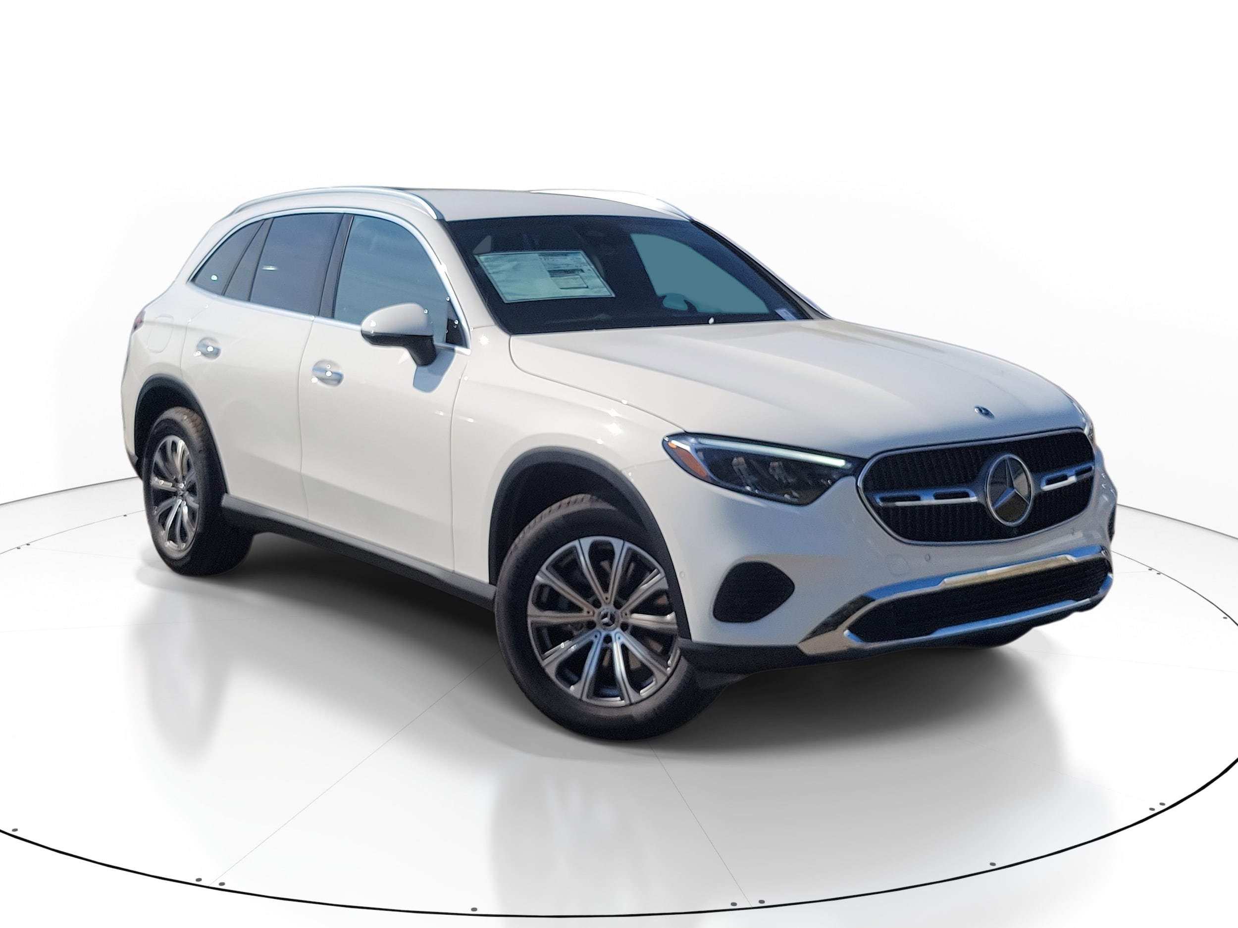 2026 Mercedes-Benz GLC Base's photo