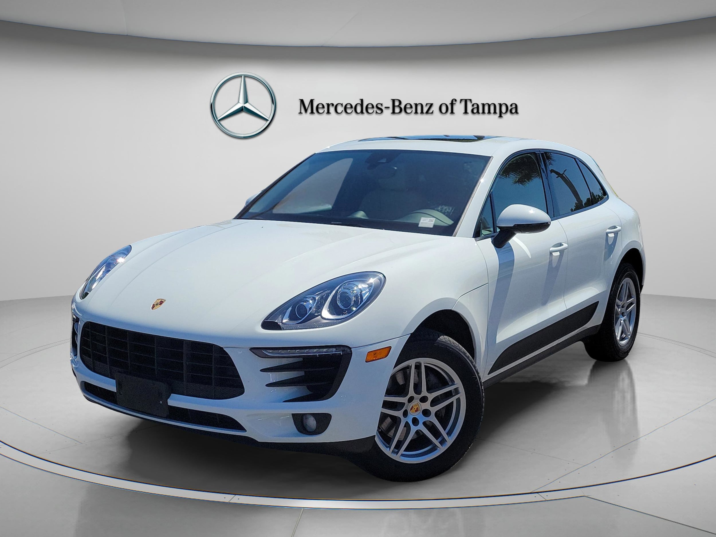 2018 Porsche Macan -'s photo
