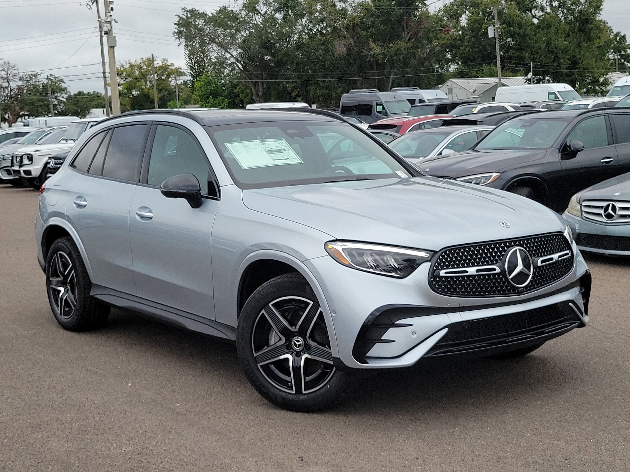 2026 Mercedes-Benz GLC Base's photo