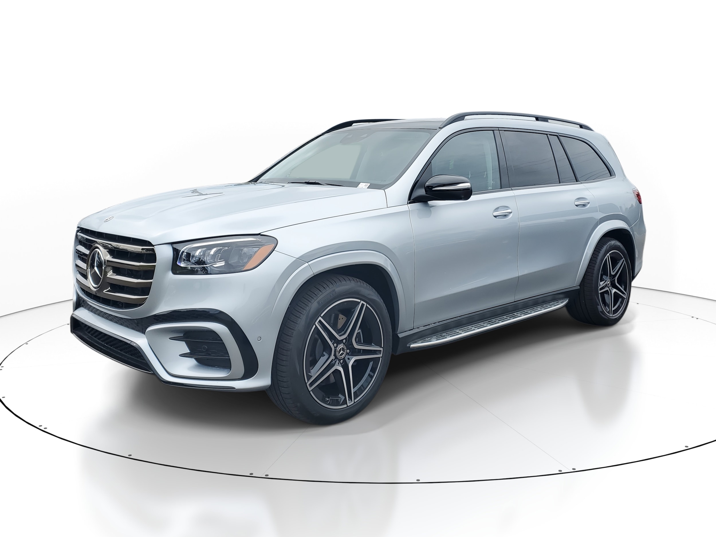 2026 Mercedes Benz GLS 450 4MATIC photo 2