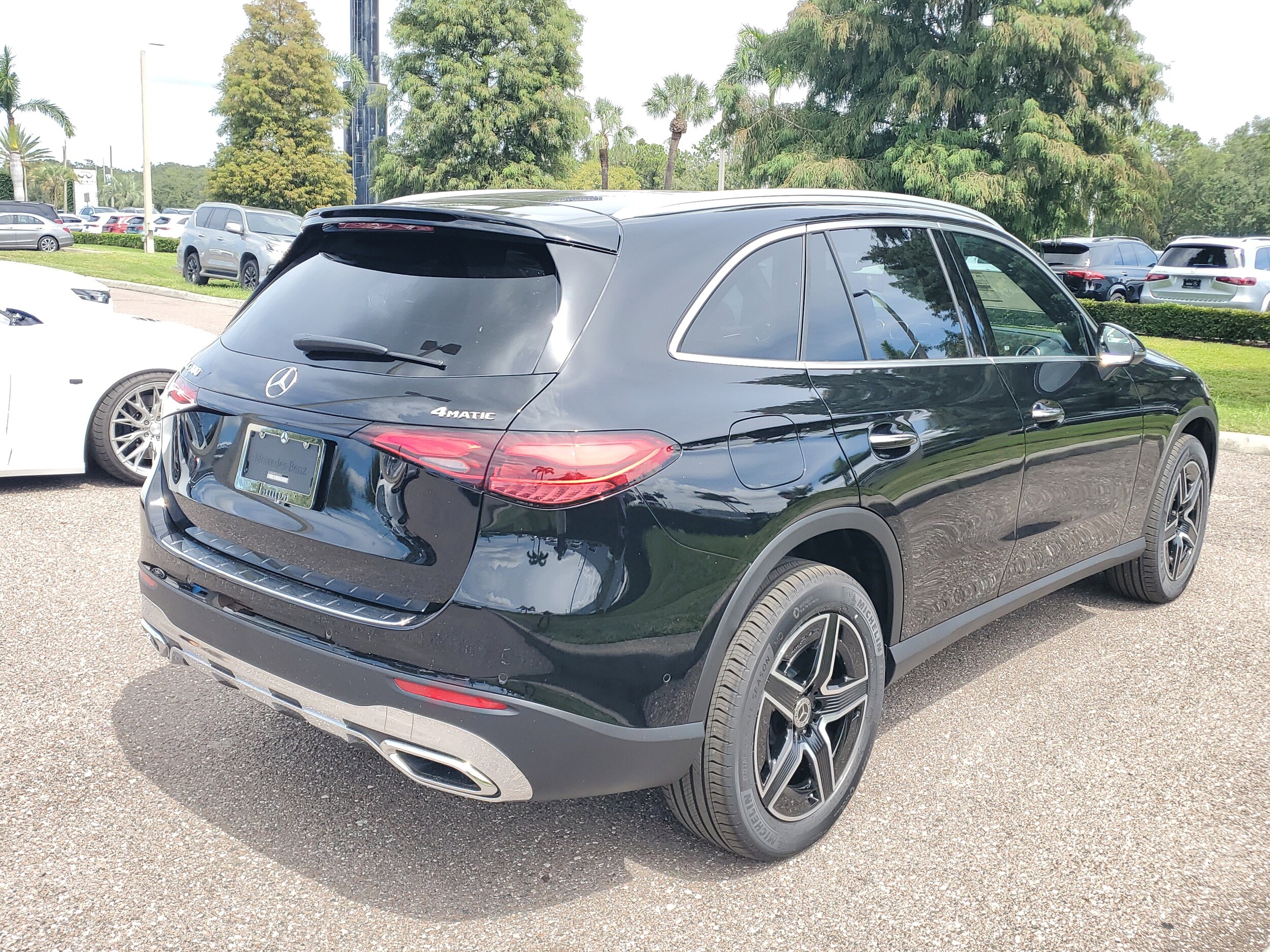 2026 Mercedes Benz GLC 300 4MATIC photo 3