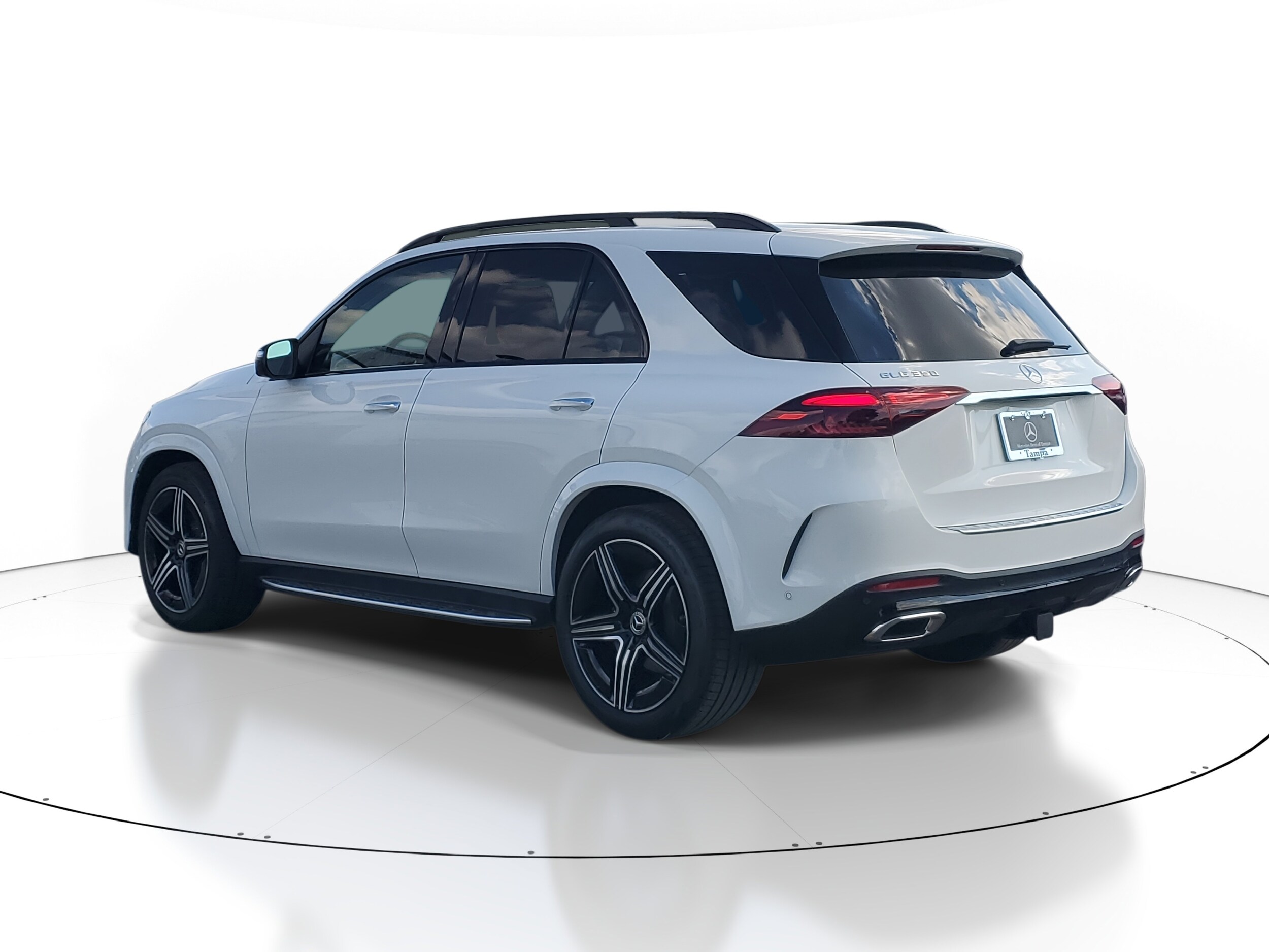 2026 Mercedes Benz GLE 350 photo 4