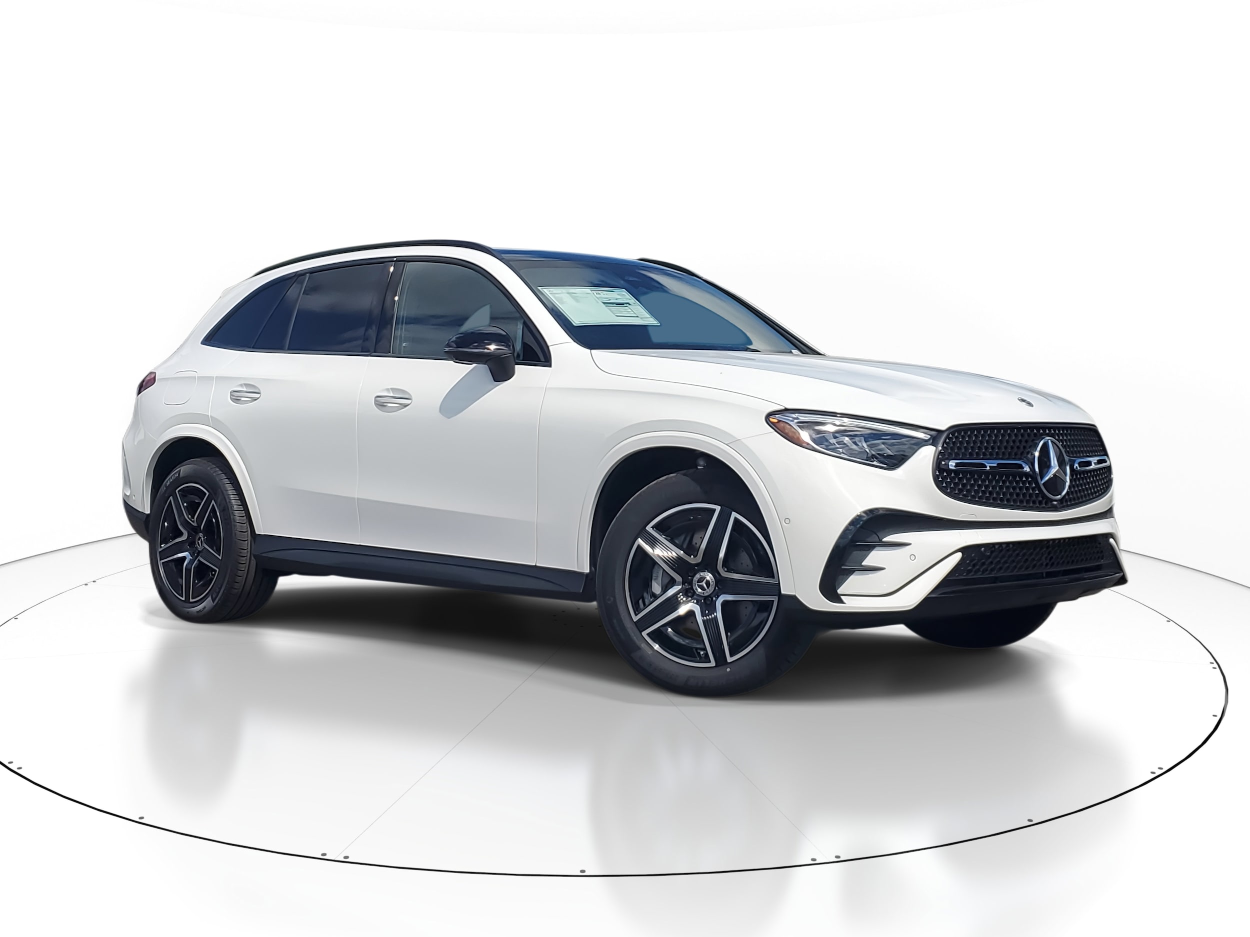 2026 Mercedes-Benz GLC Base's photo