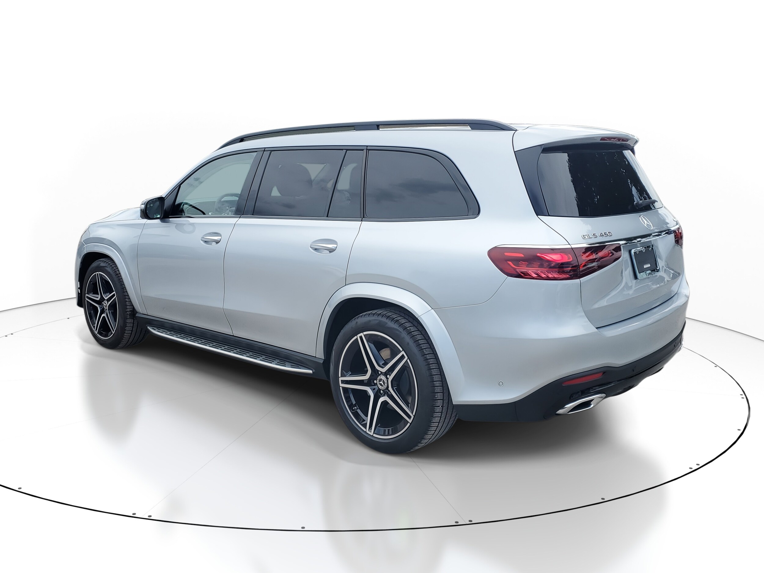 2026 Mercedes Benz GLS 450 4MATIC photo 3