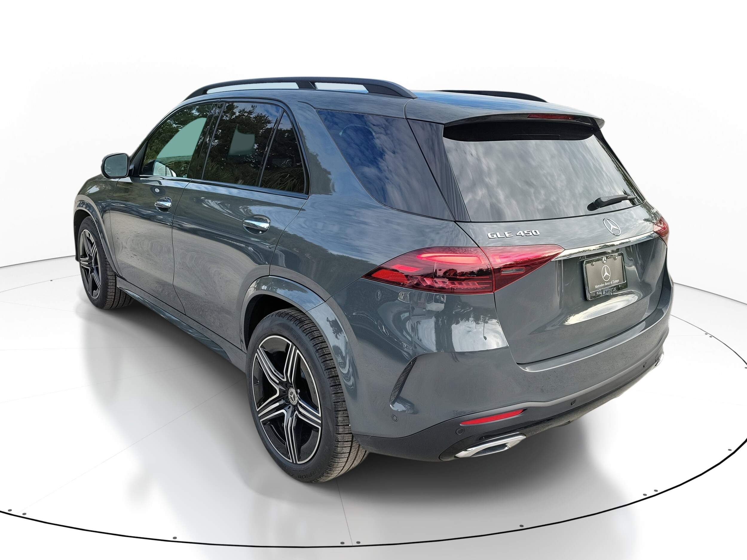 2026 Mercedes Benz GLE 450 4MATIC photo 3