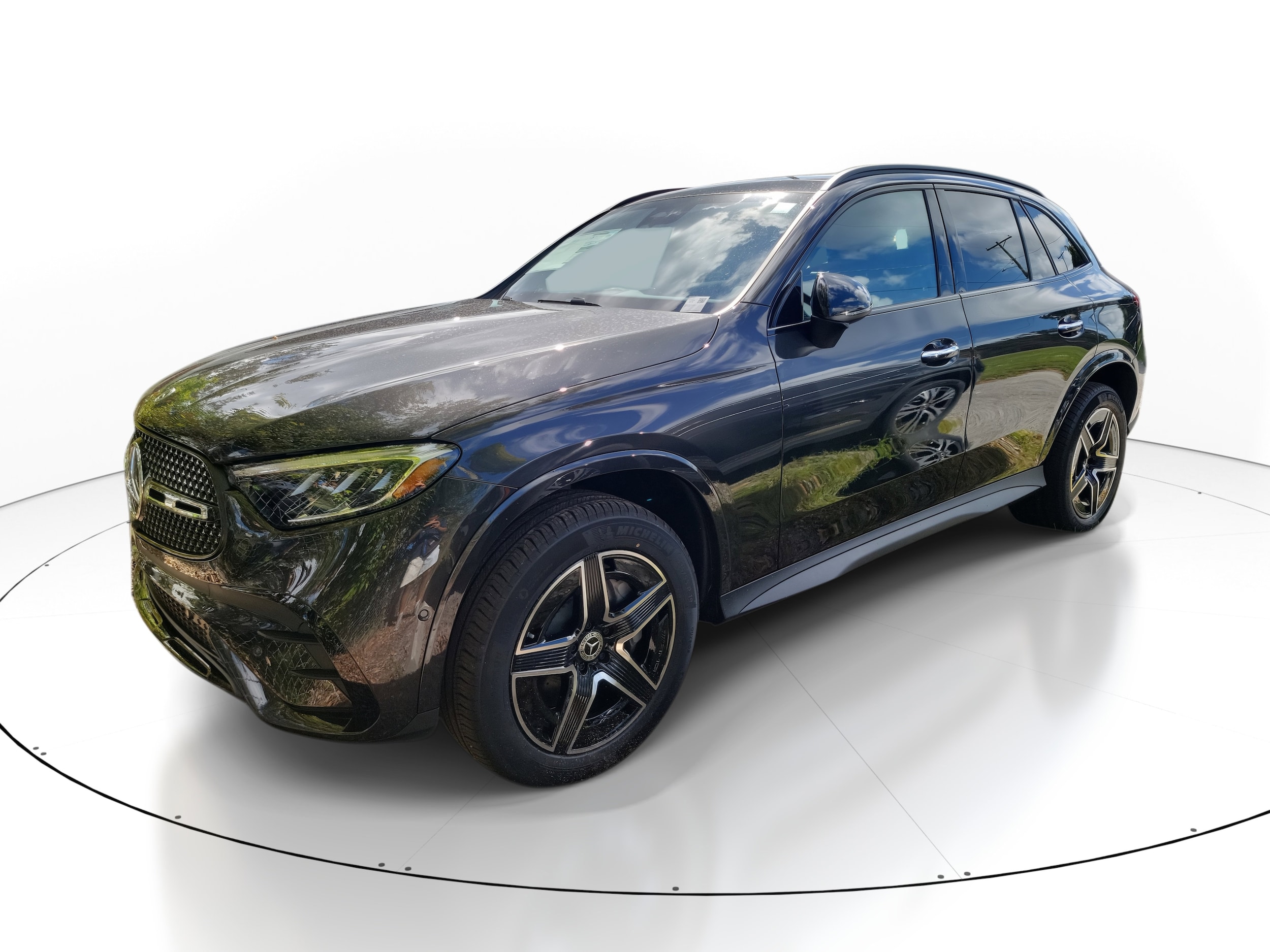 2026 Mercedes-Benz GLC Base's photo
