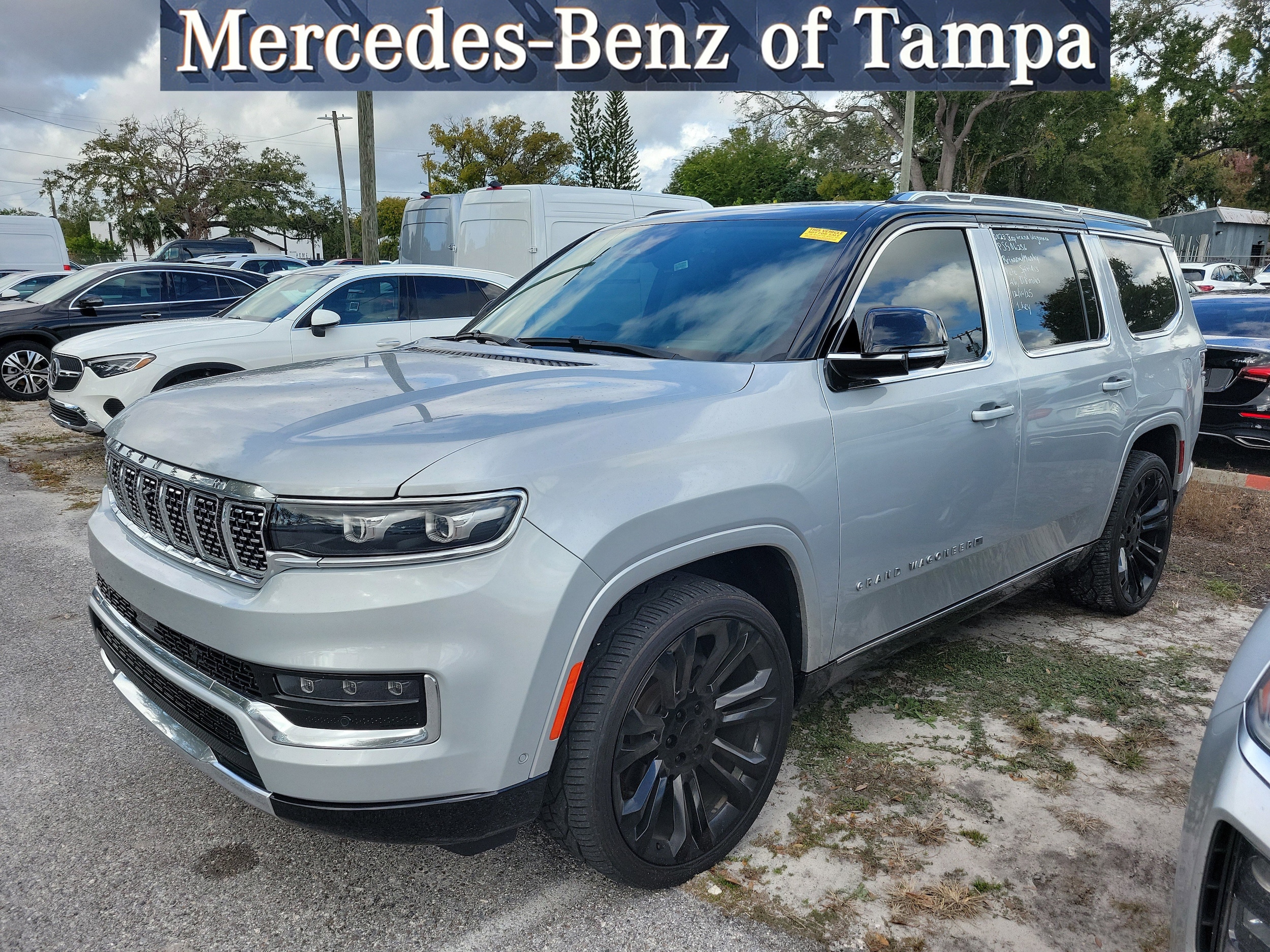 2023 Jeep Grand Wagoneer Series I's photo