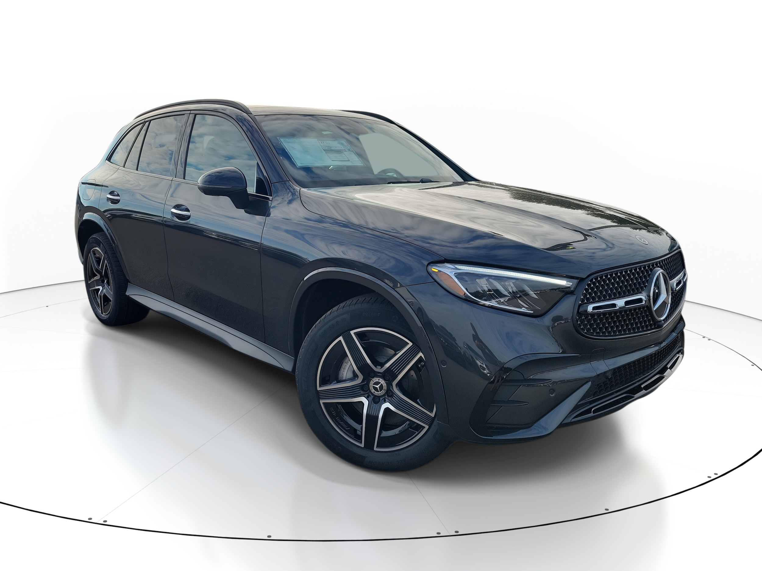 2026 Mercedes-Benz GLC Base's photo