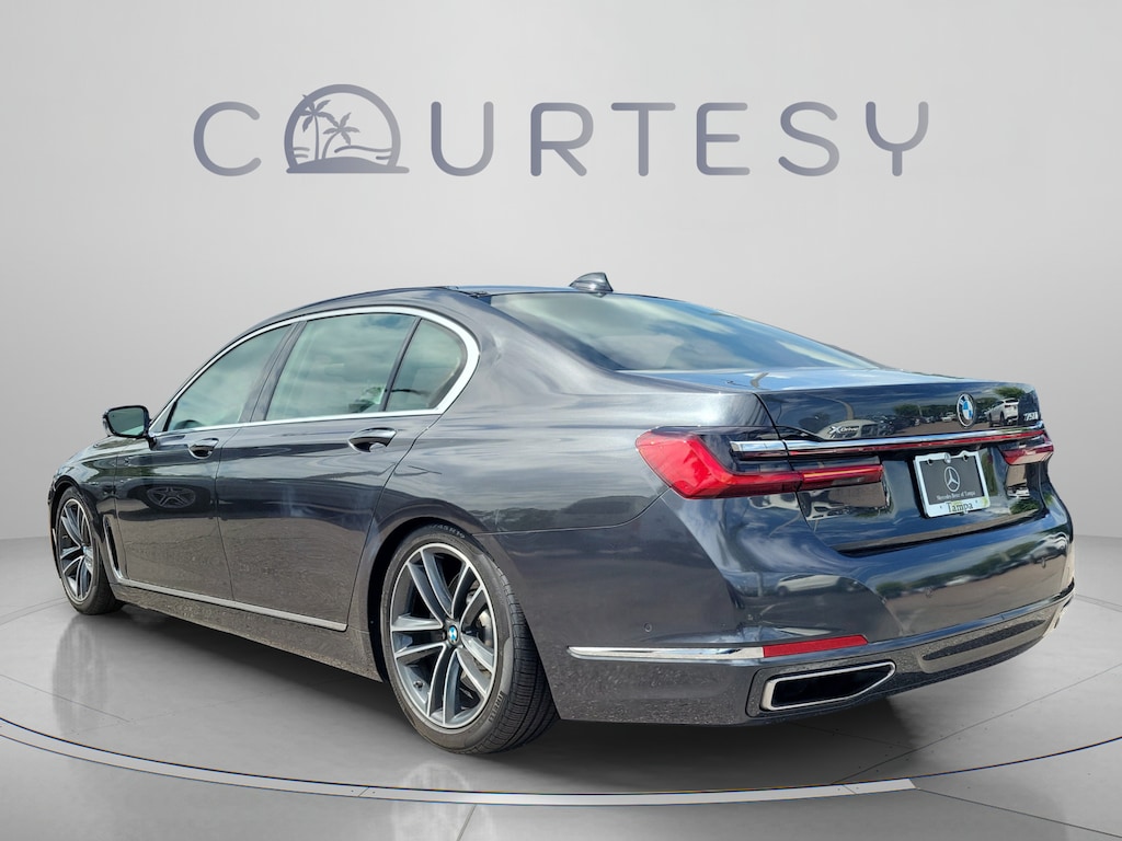 Used 2022 BMW 750i xDrive Sedan