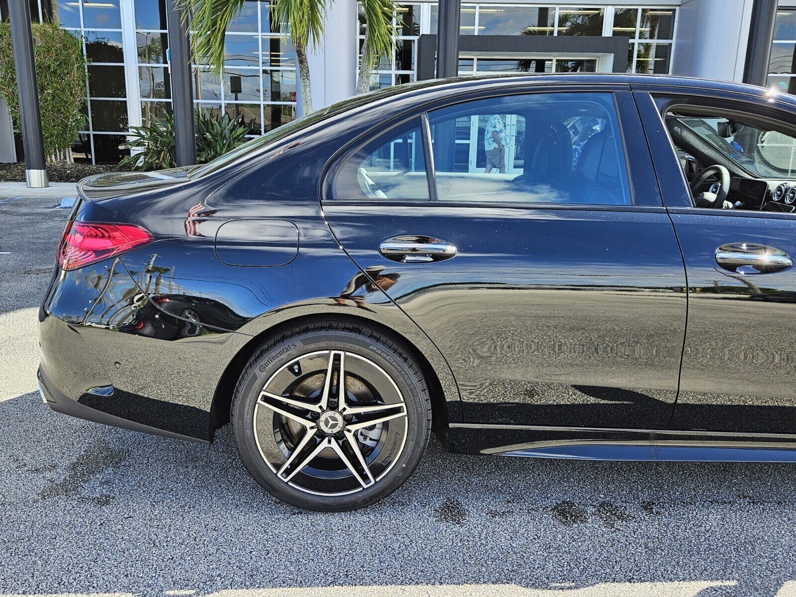 2025 Mercedes Benz C 300 photo 4