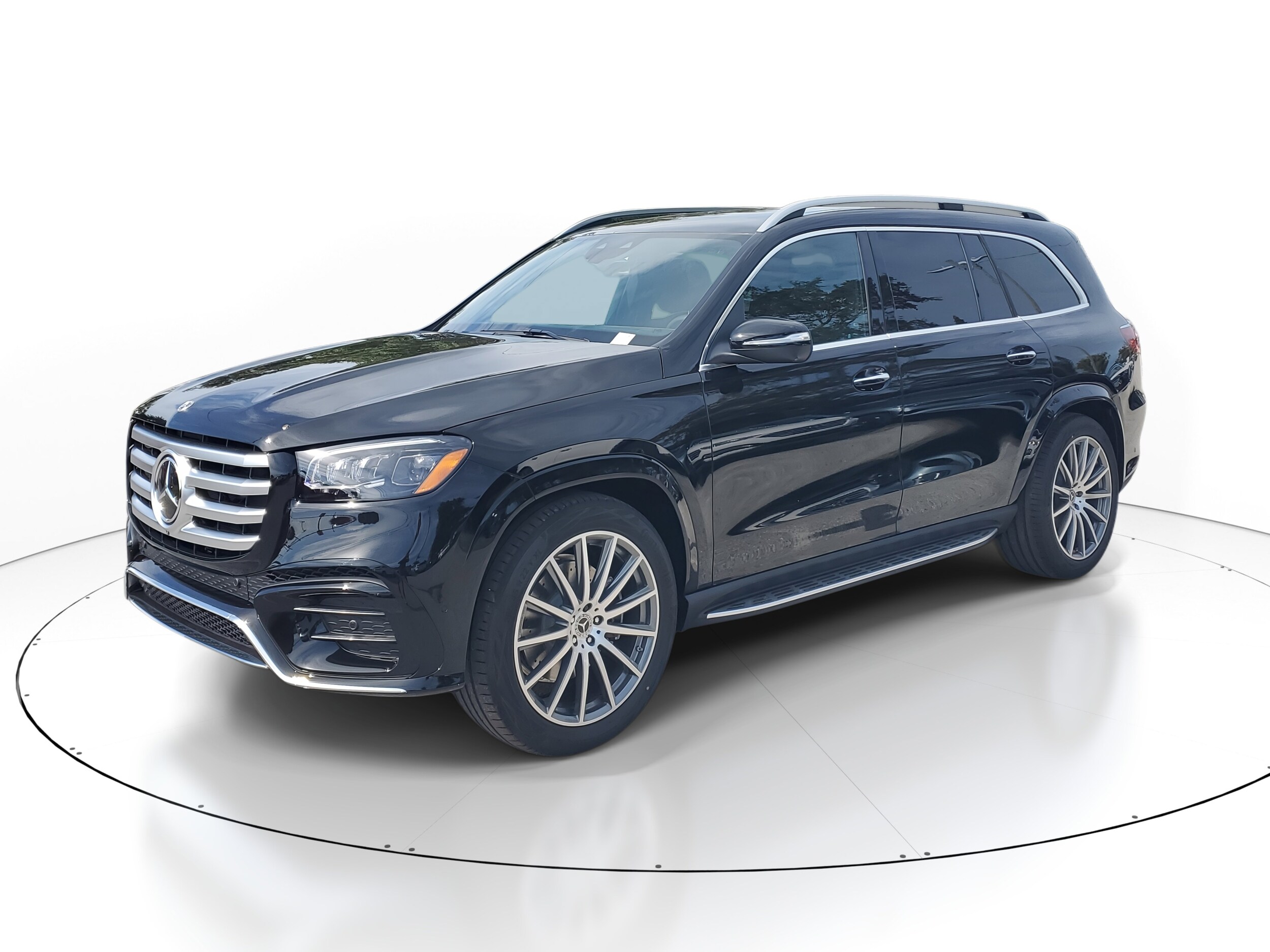 2026 Mercedes Benz GLS 580 4MATIC photo 2
