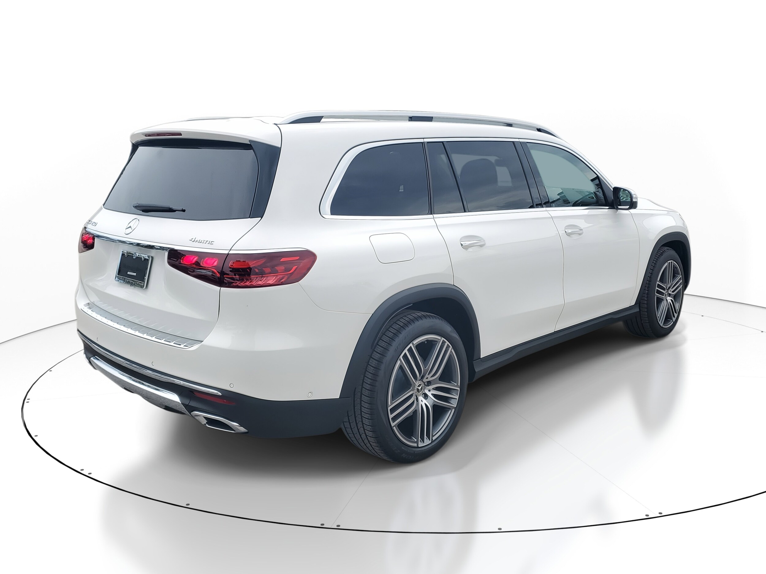 2026 Mercedes Benz GLS 450 4MATIC photo 4