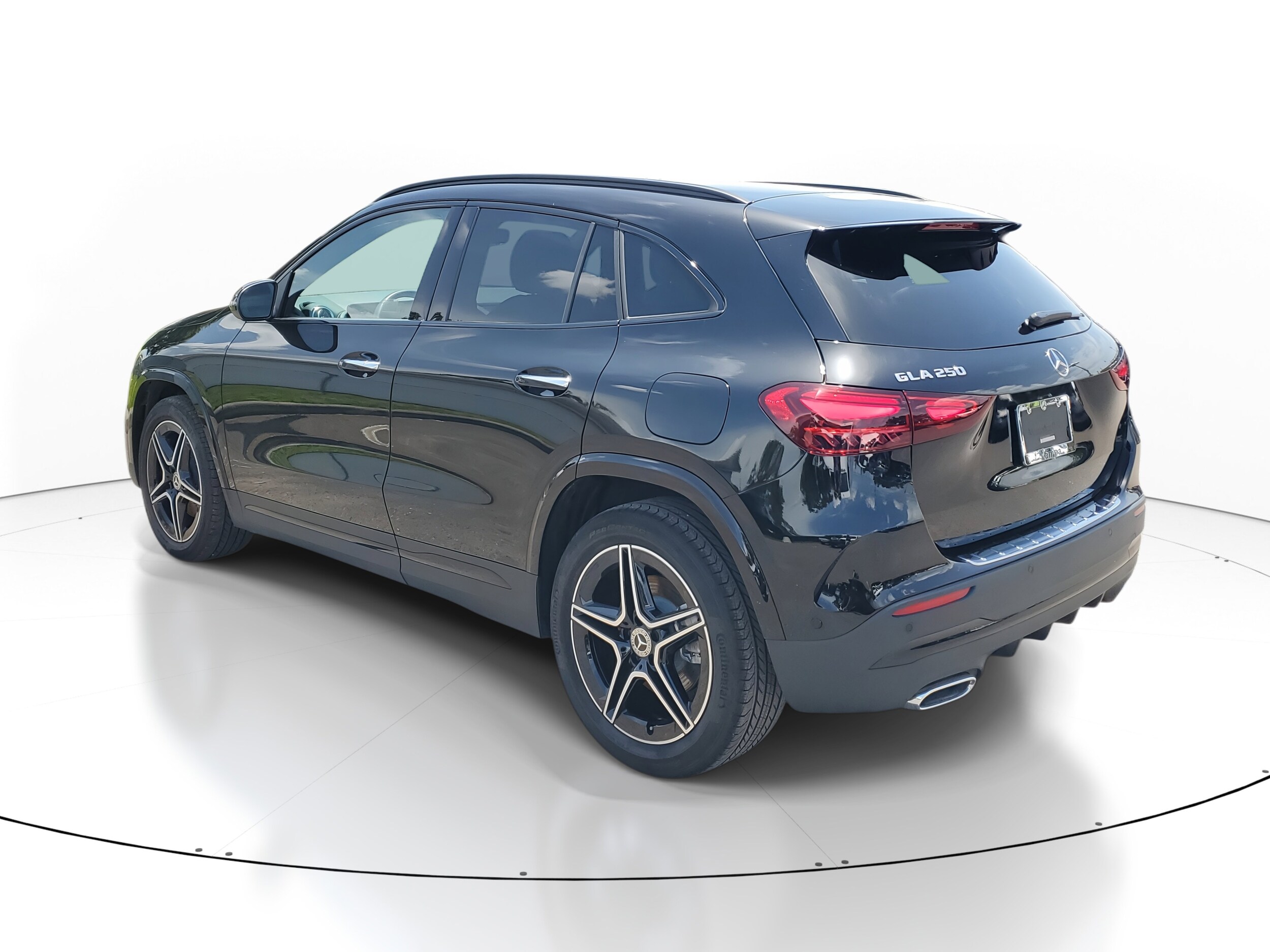 2025 Mercedes Benz GLA 250 photo 3
