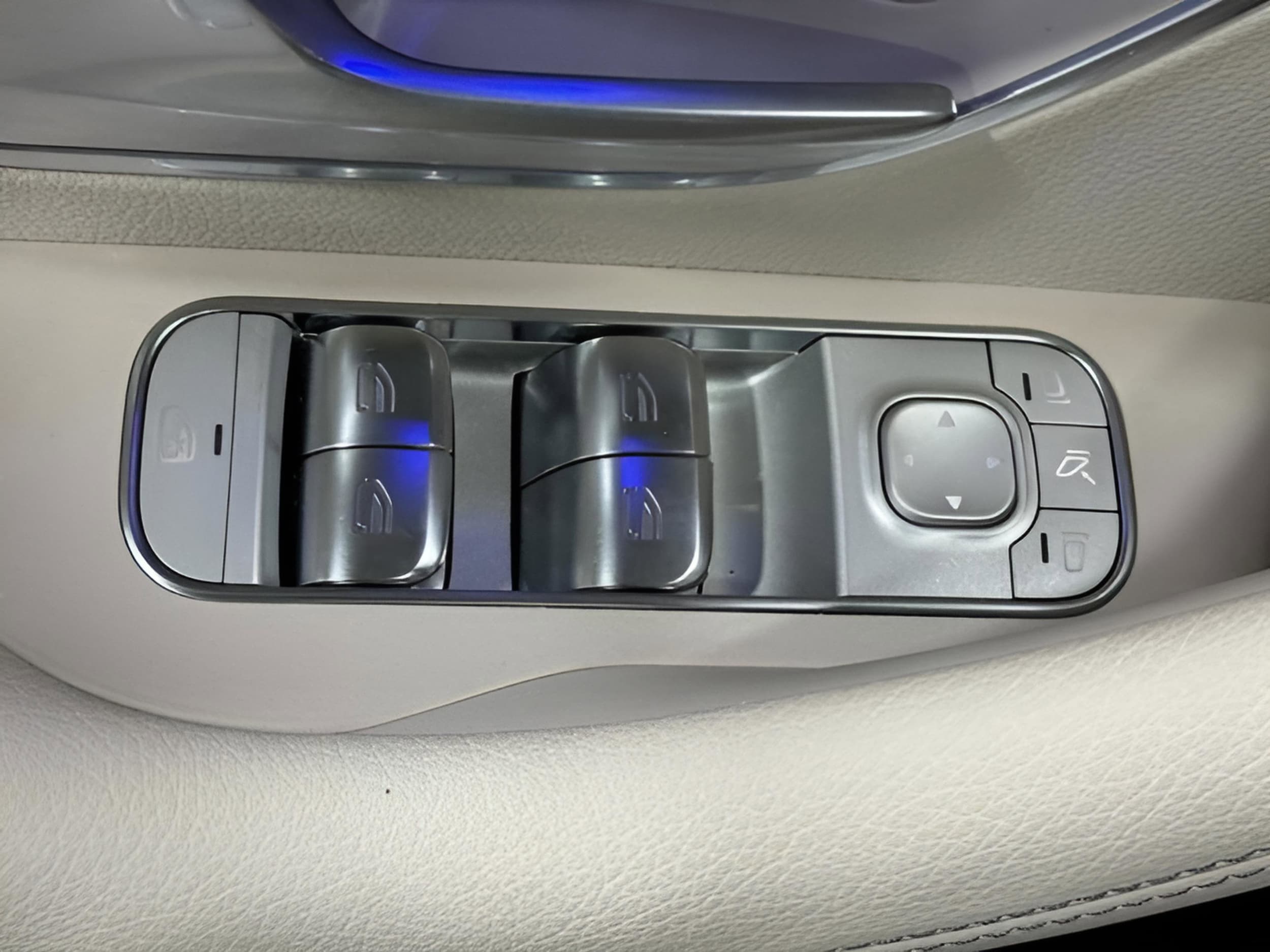 2025 Mercedes-Benz GLE GLE450 - Photo 28