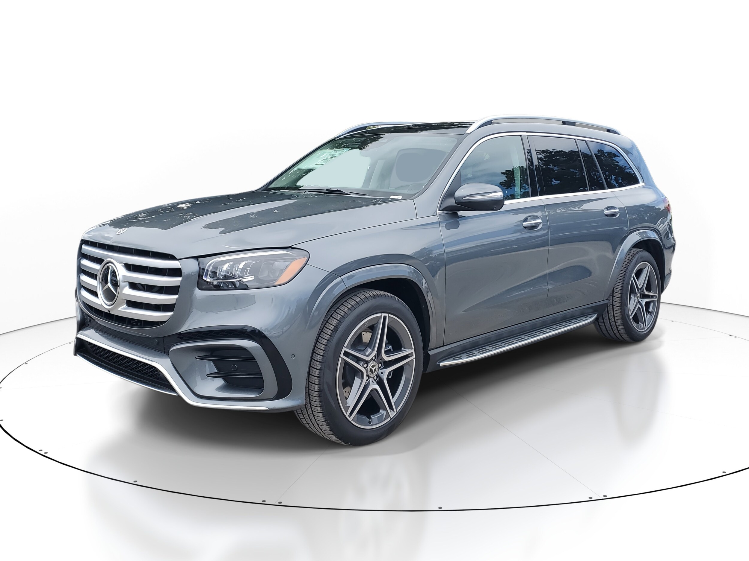 2026 Mercedes Benz GLS 450 4MATIC photo 2