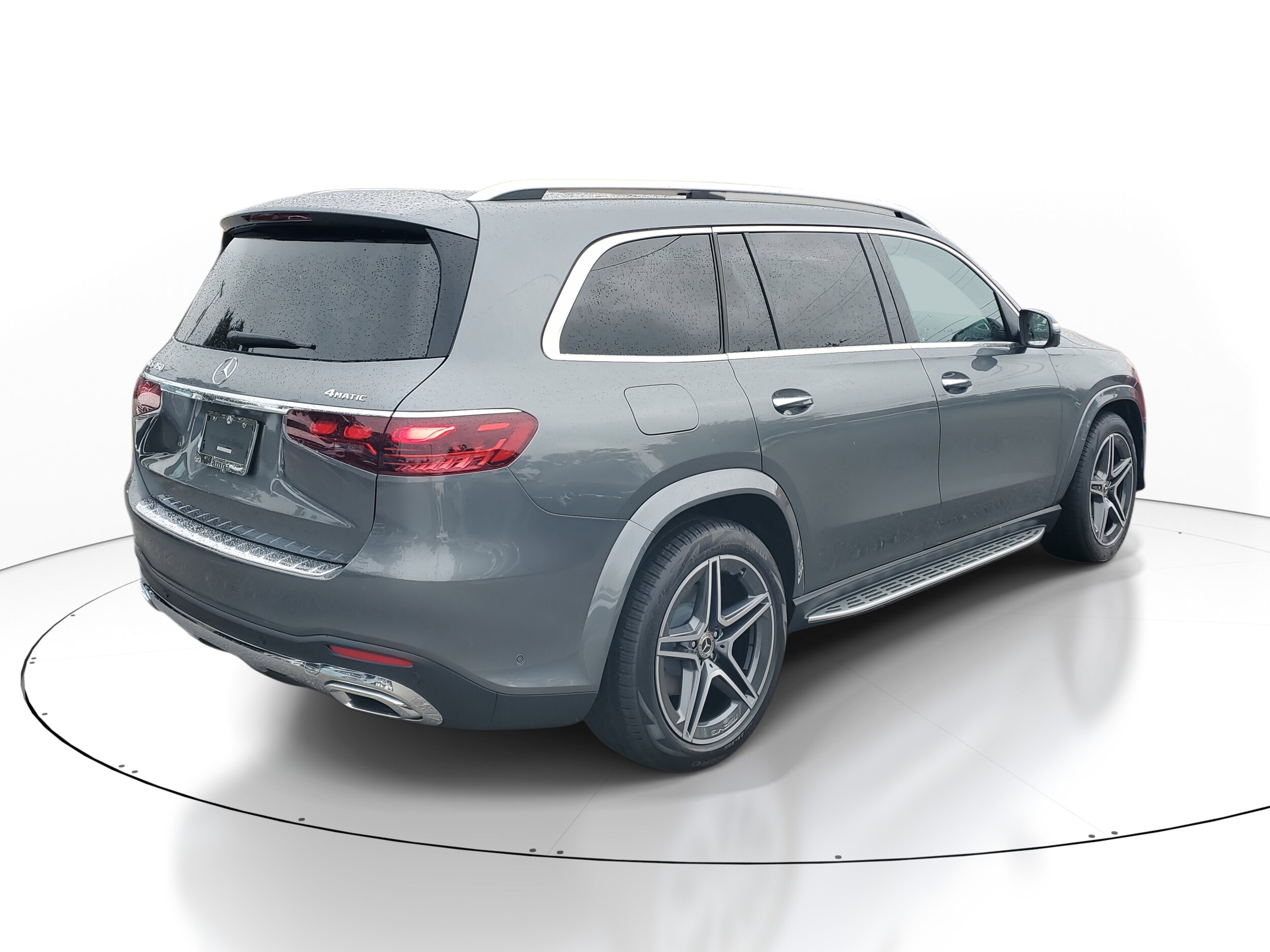 2026 Mercedes Benz GLS 450 4MATIC photo 3