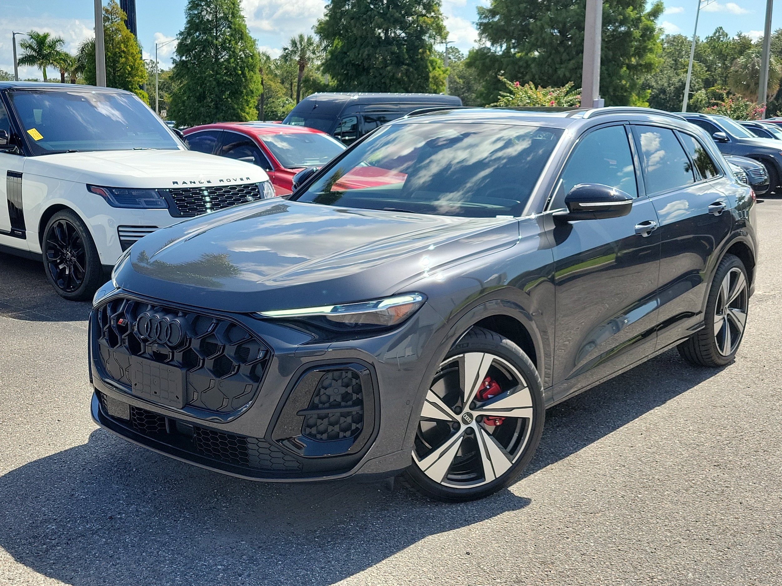 2025 Audi SQ5 Prestige's photo