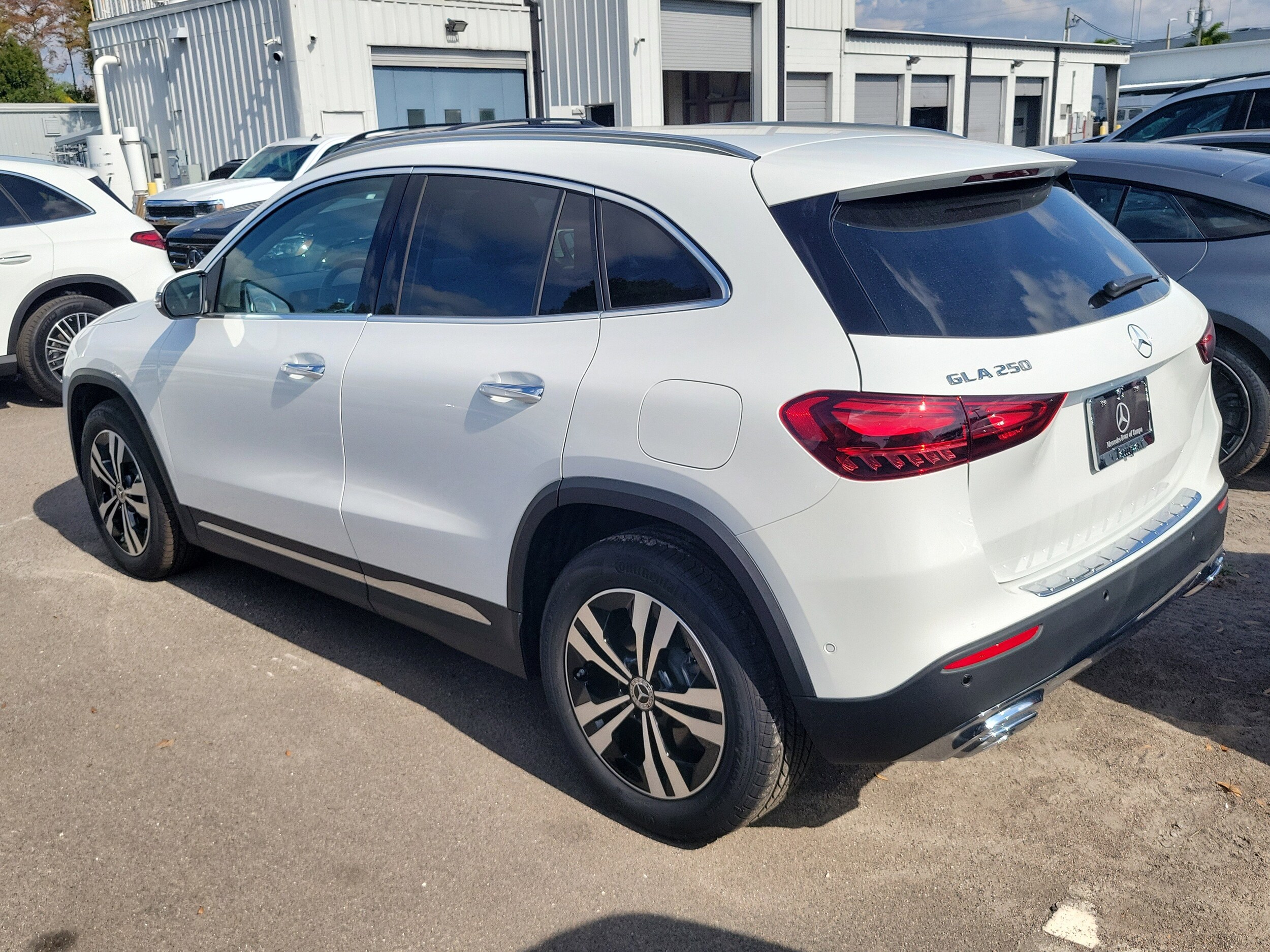 2026 Mercedes Benz GLA 250 photo 3