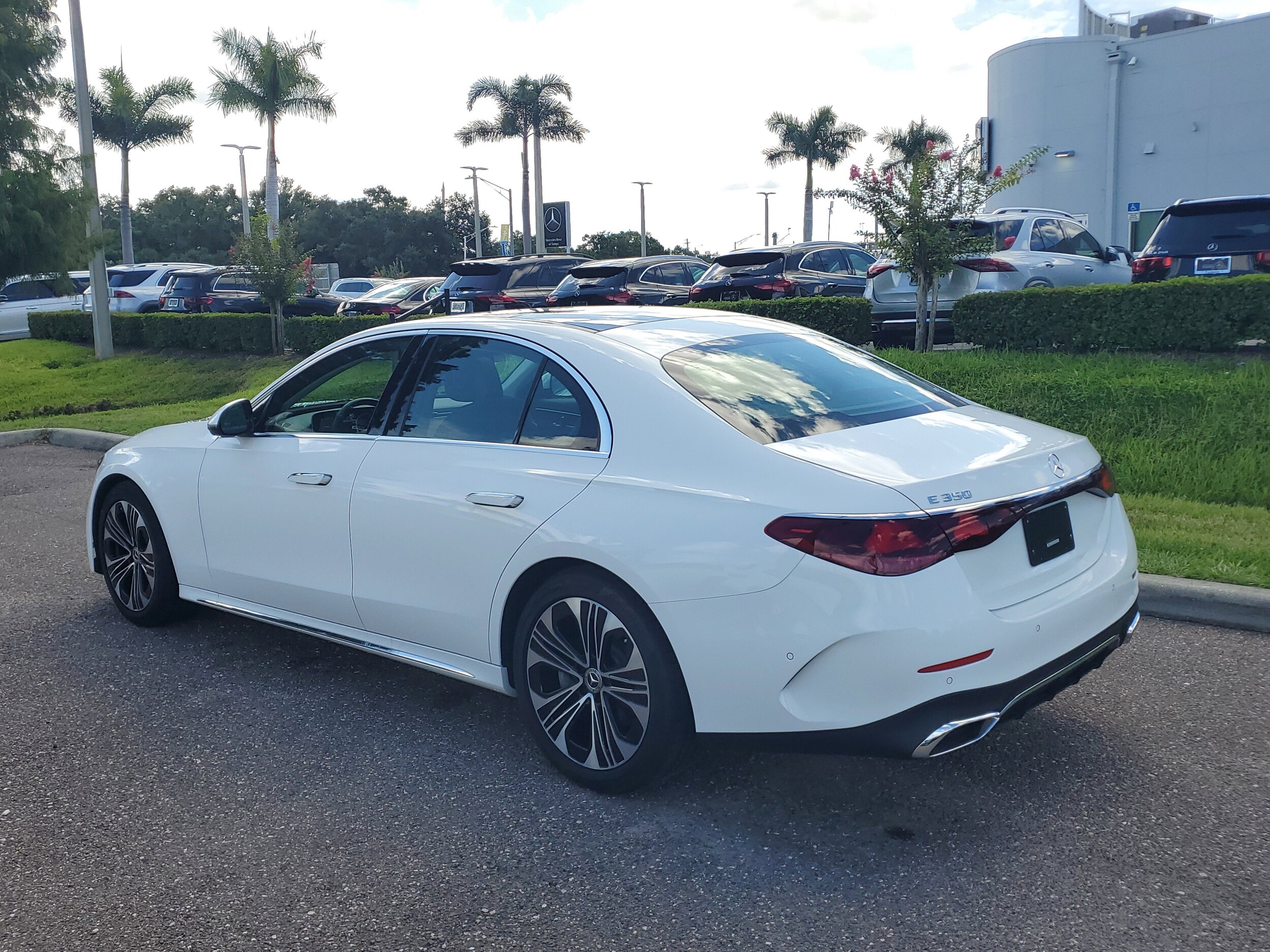 2025 Mercedes Benz E 350 Sedan photo 3