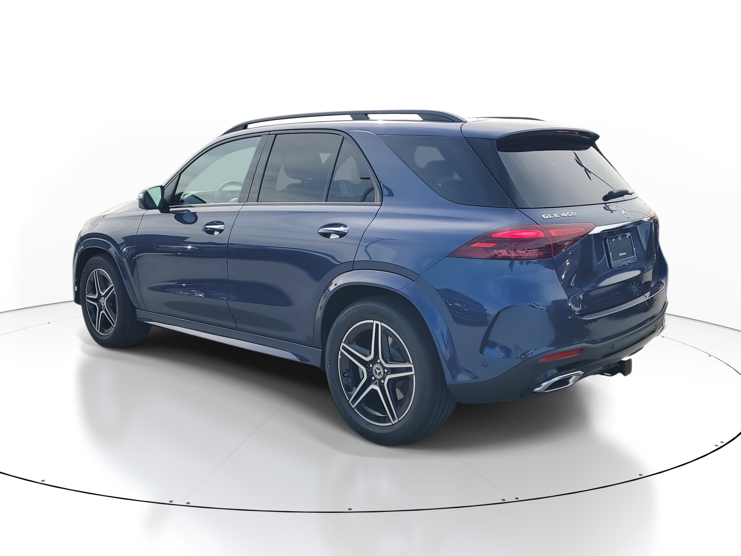 2026 Mercedes Benz GLE 450 4MATIC photo 3