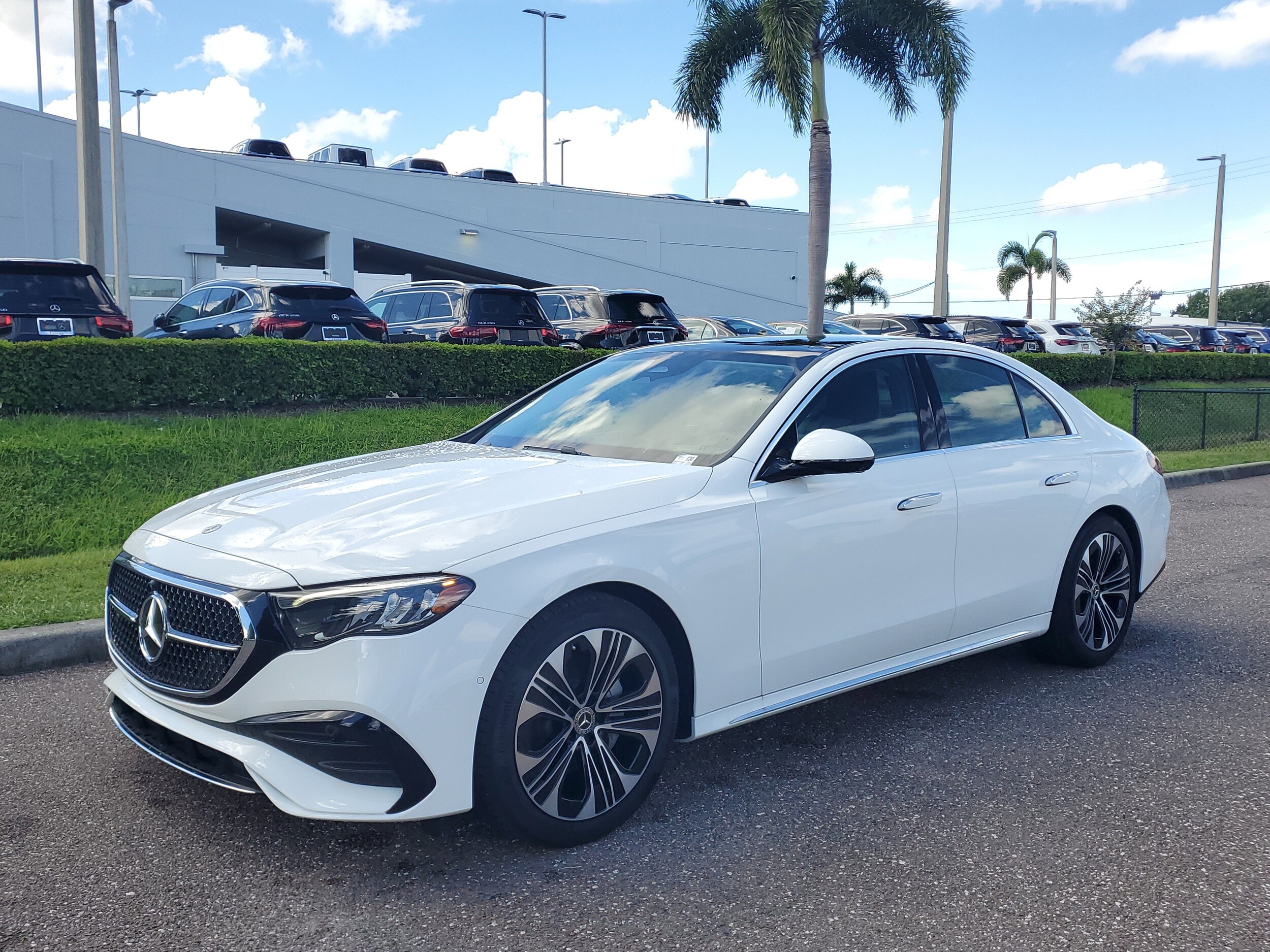 2025 Mercedes Benz E 350 Sedan photo 2