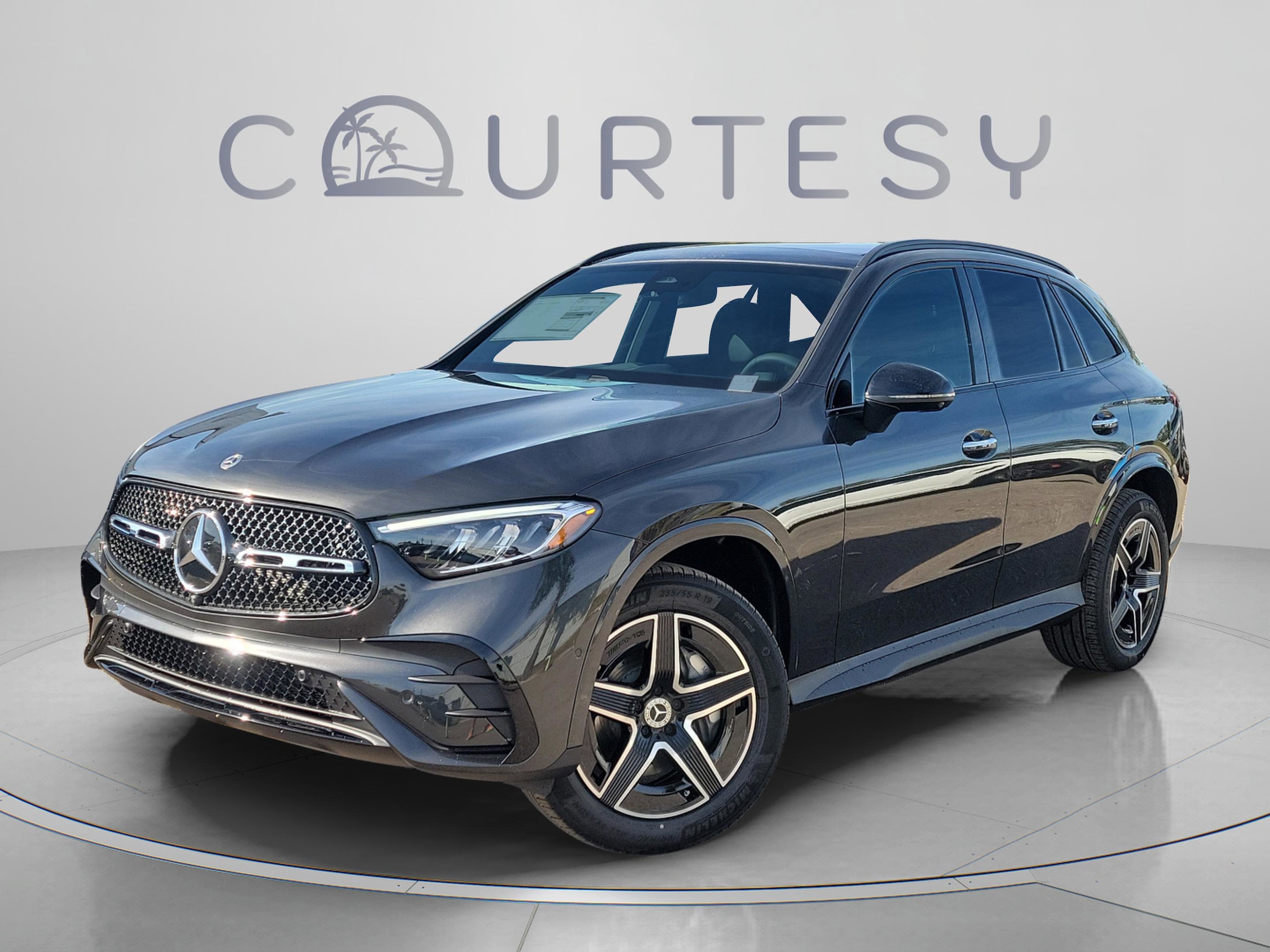 2026 Mercedes-Benz GLC GLC 300's photo