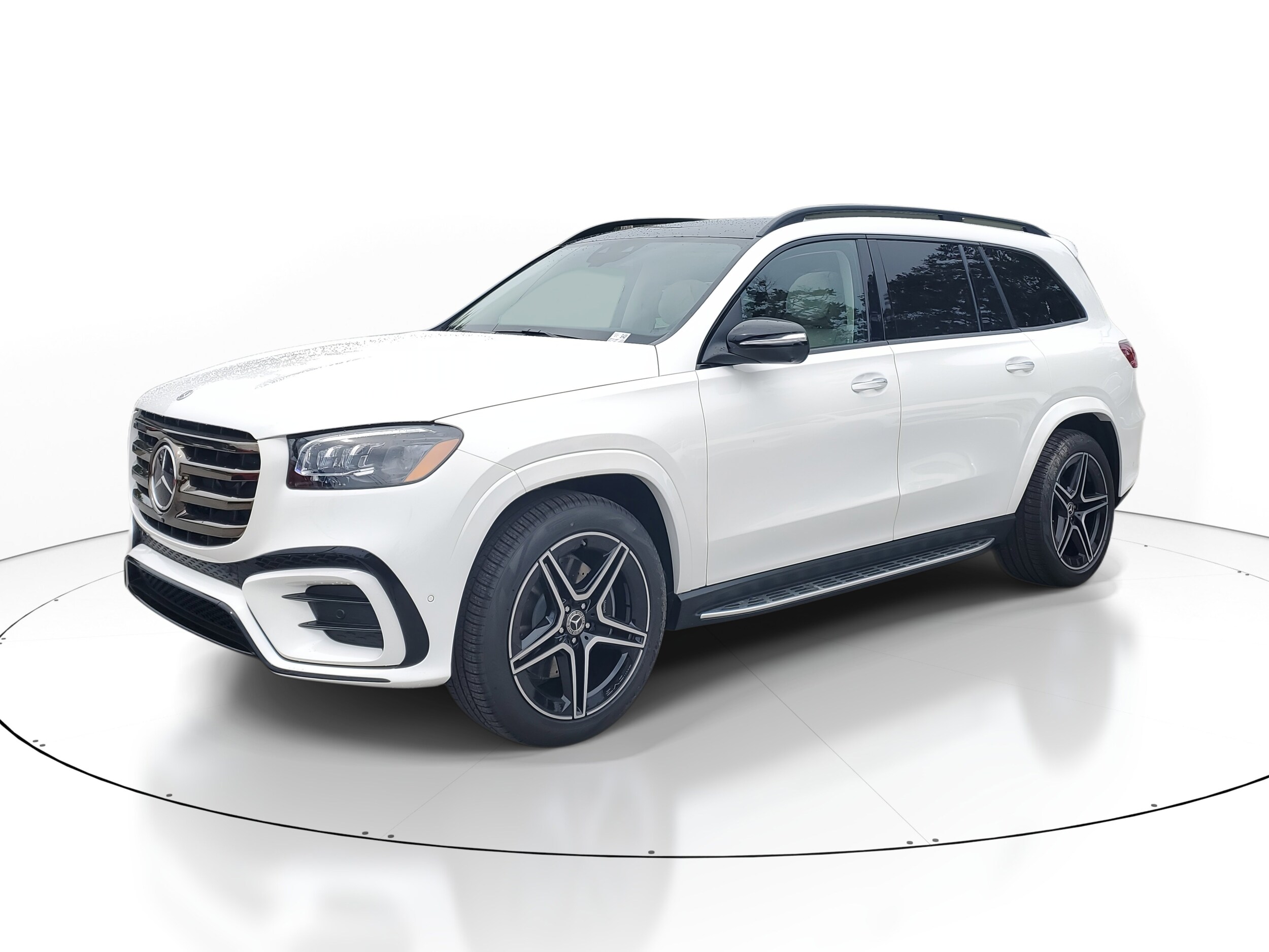 2026 Mercedes Benz GLS 450 4MATIC photo 2