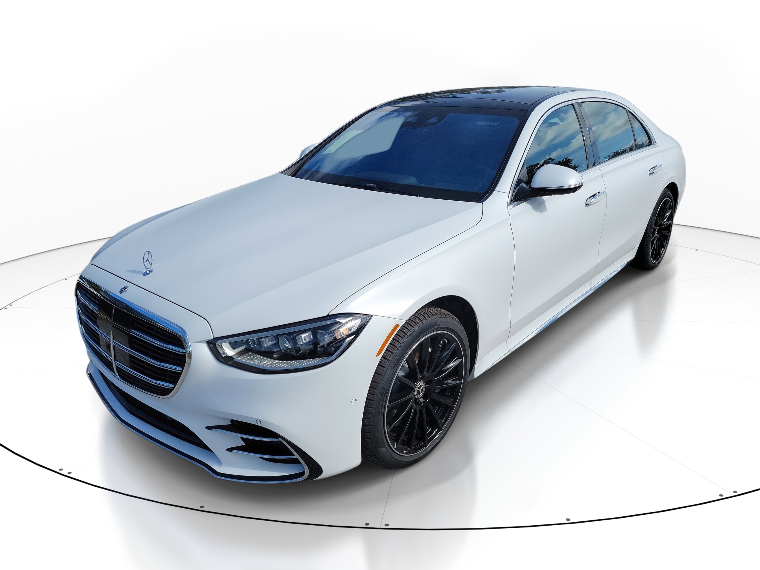 2026 Mercedes Benz S 500 4MATIC photo 3