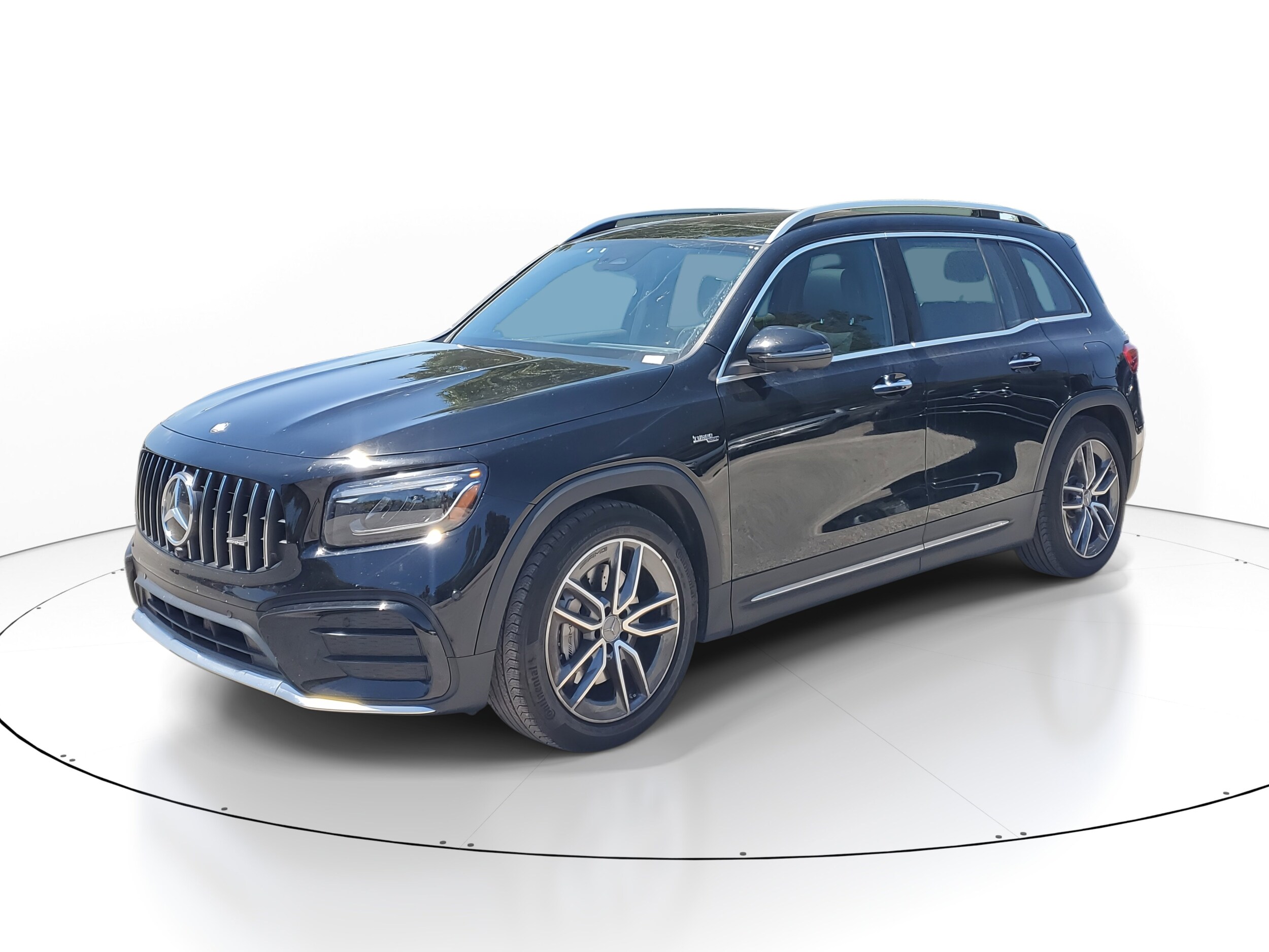 2025 Mercedes Benz GLB AMG 35 4MATIC photo 2