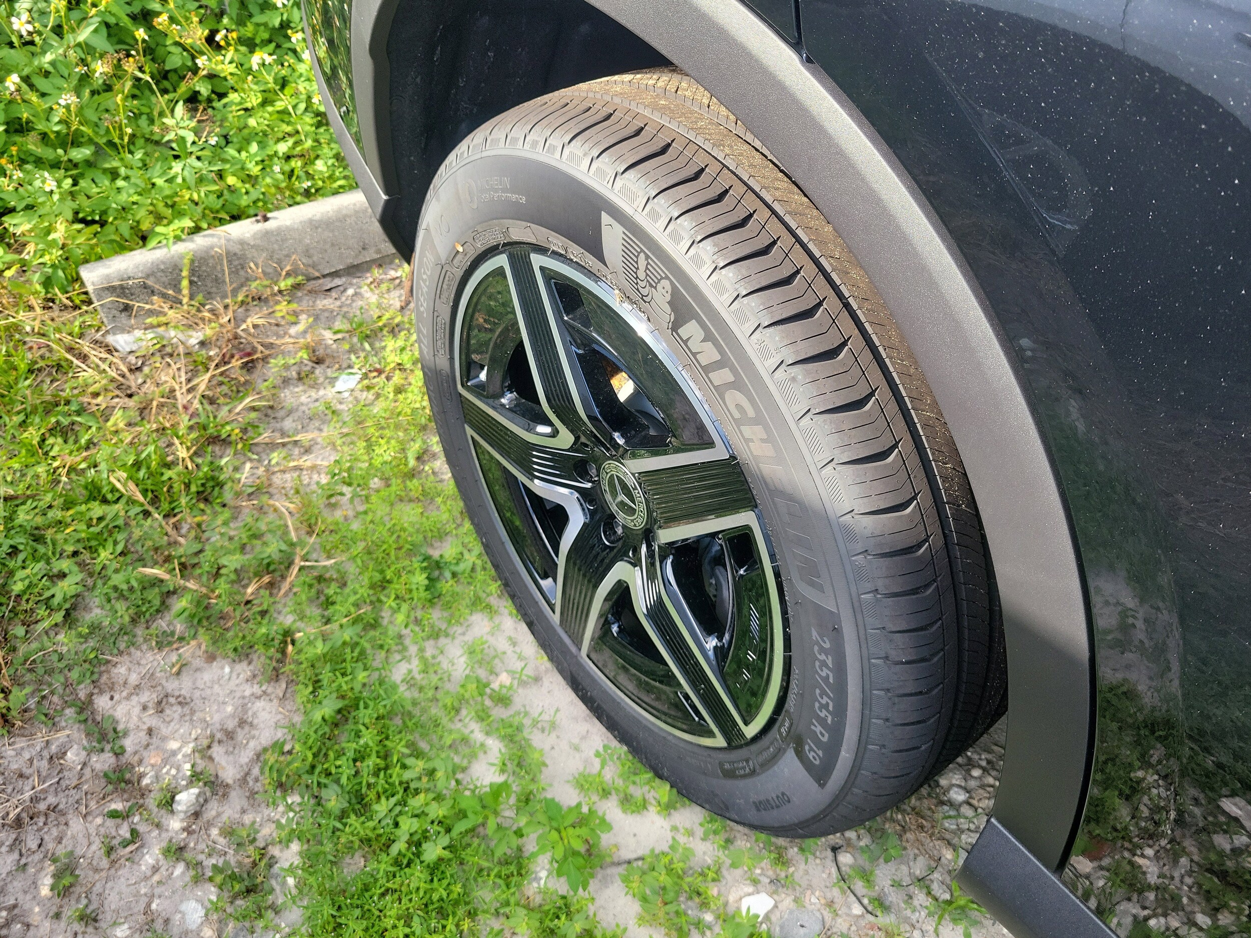 2026 Mercedes Benz GLC 300 4MATIC photo 3