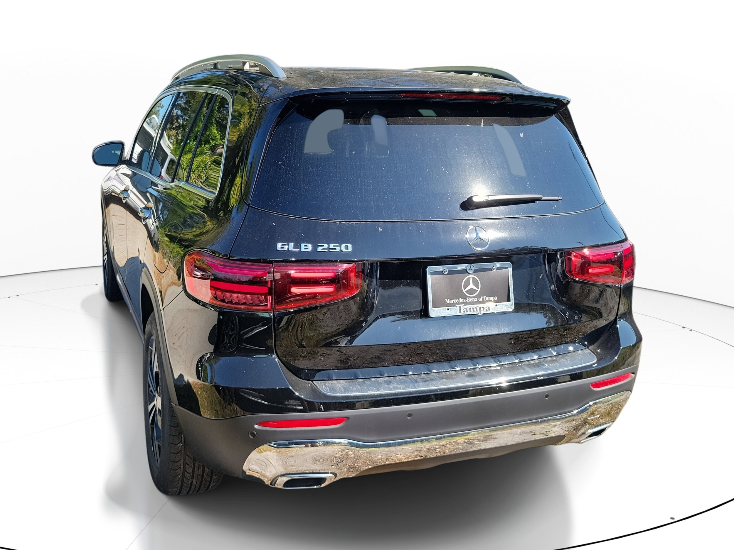 2026 Mercedes Benz GLB 250 photo 4