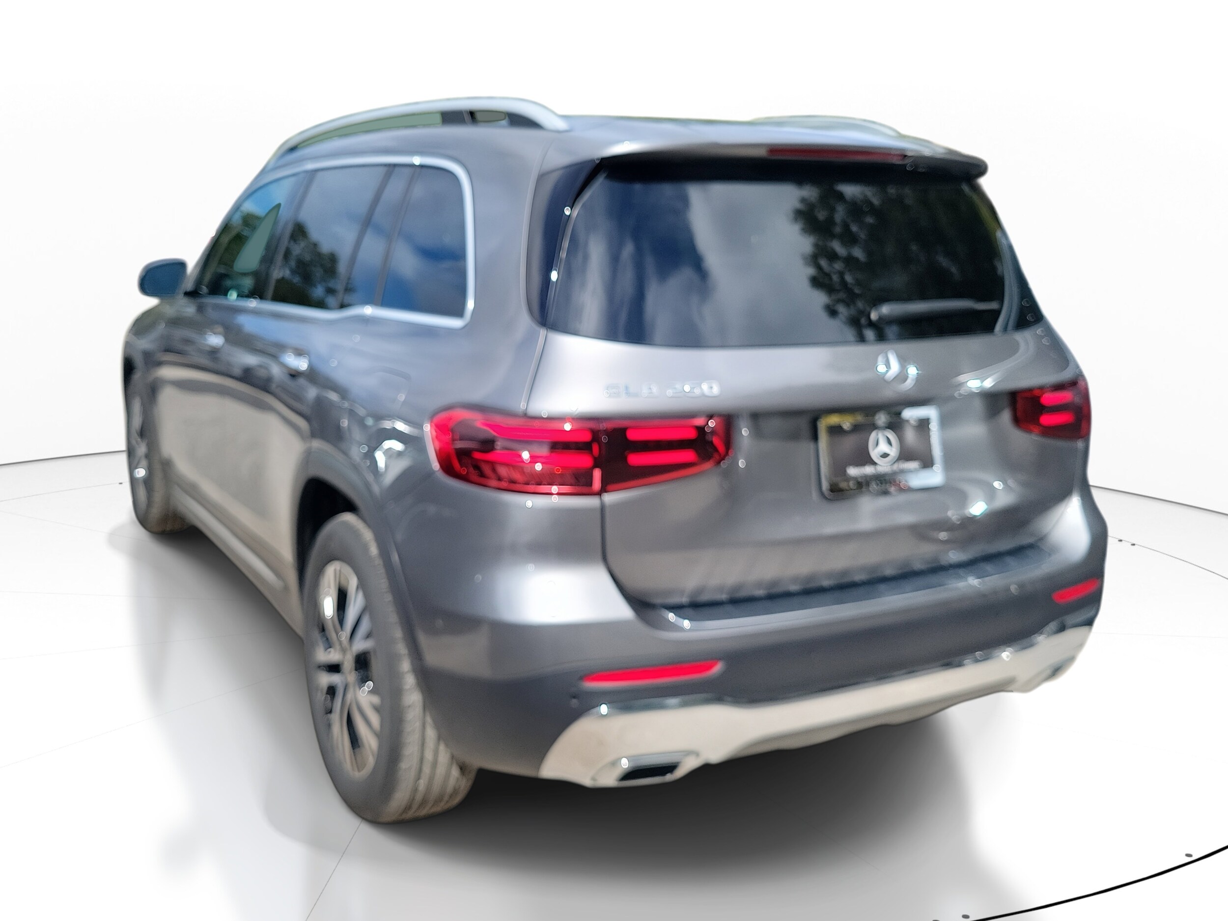 2026 Mercedes Benz GLB 250 photo 4