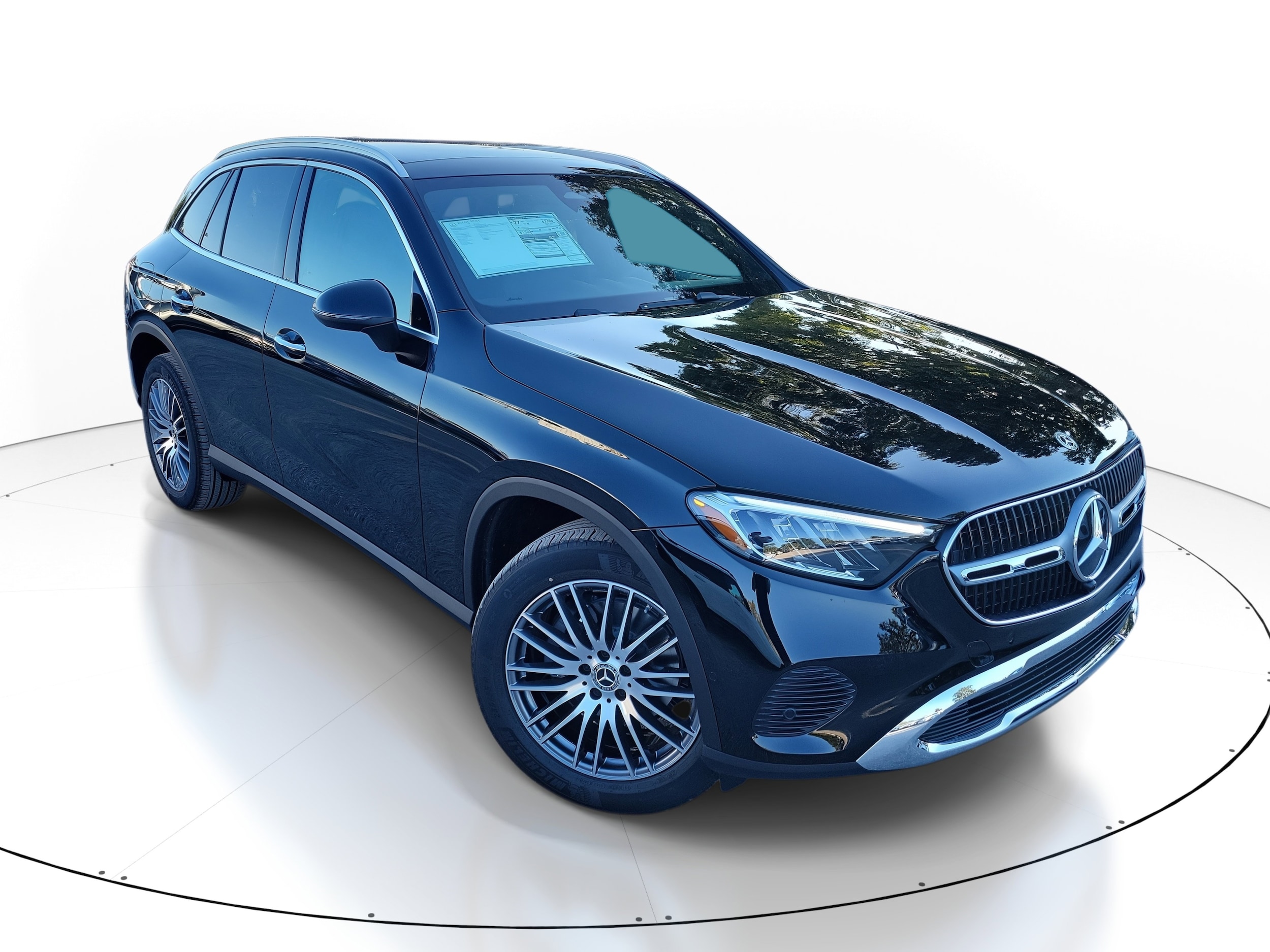 2026 Mercedes-Benz GLC Base's photo