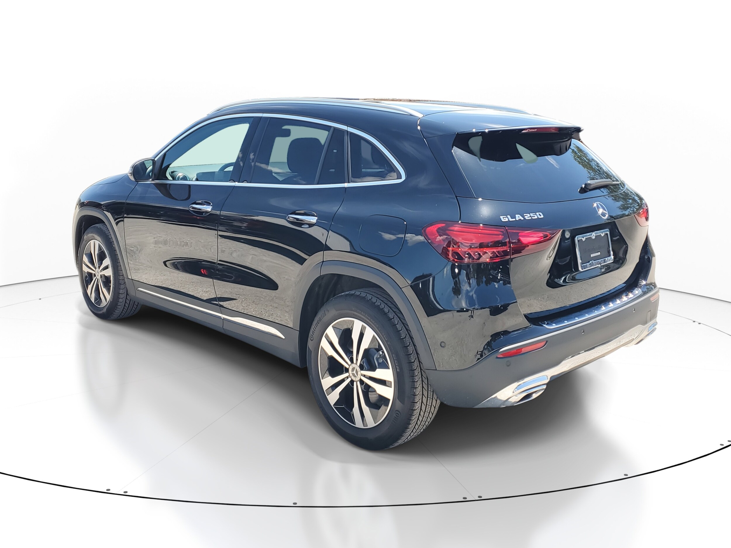 2025 Mercedes Benz GLA 250 photo 2