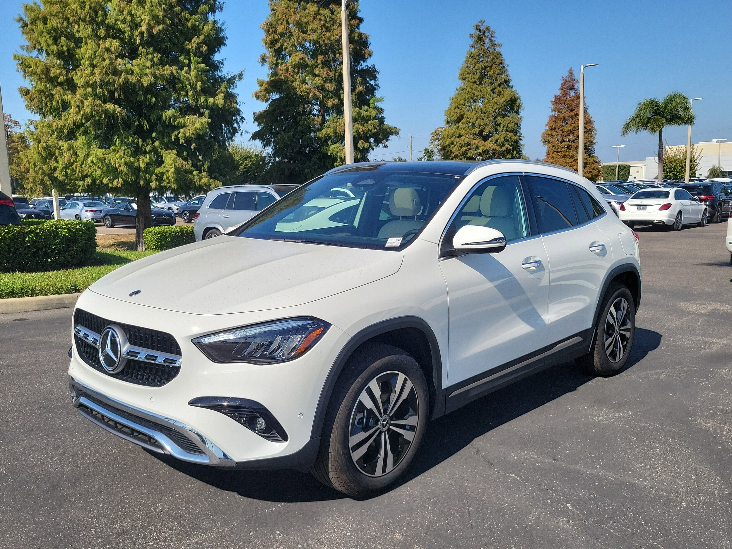 2026 Mercedes Benz GLA 250 photo 2