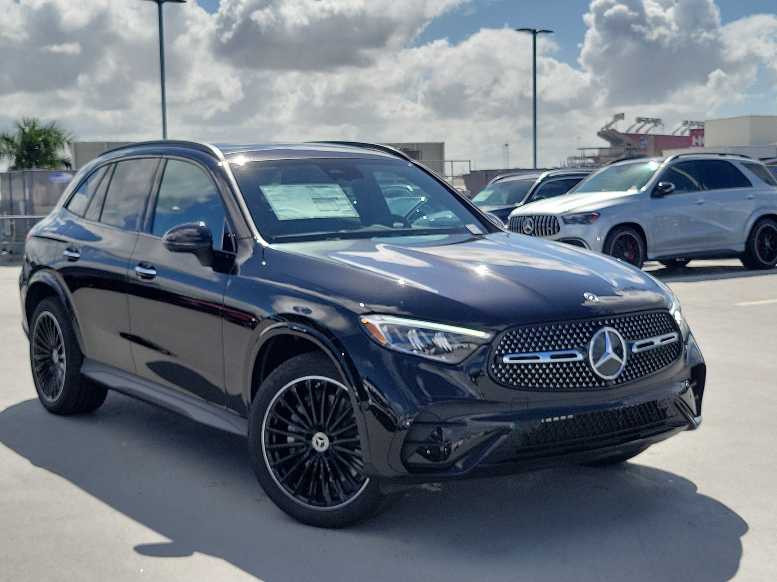 2026 Mercedes-Benz GLC Base's photo
