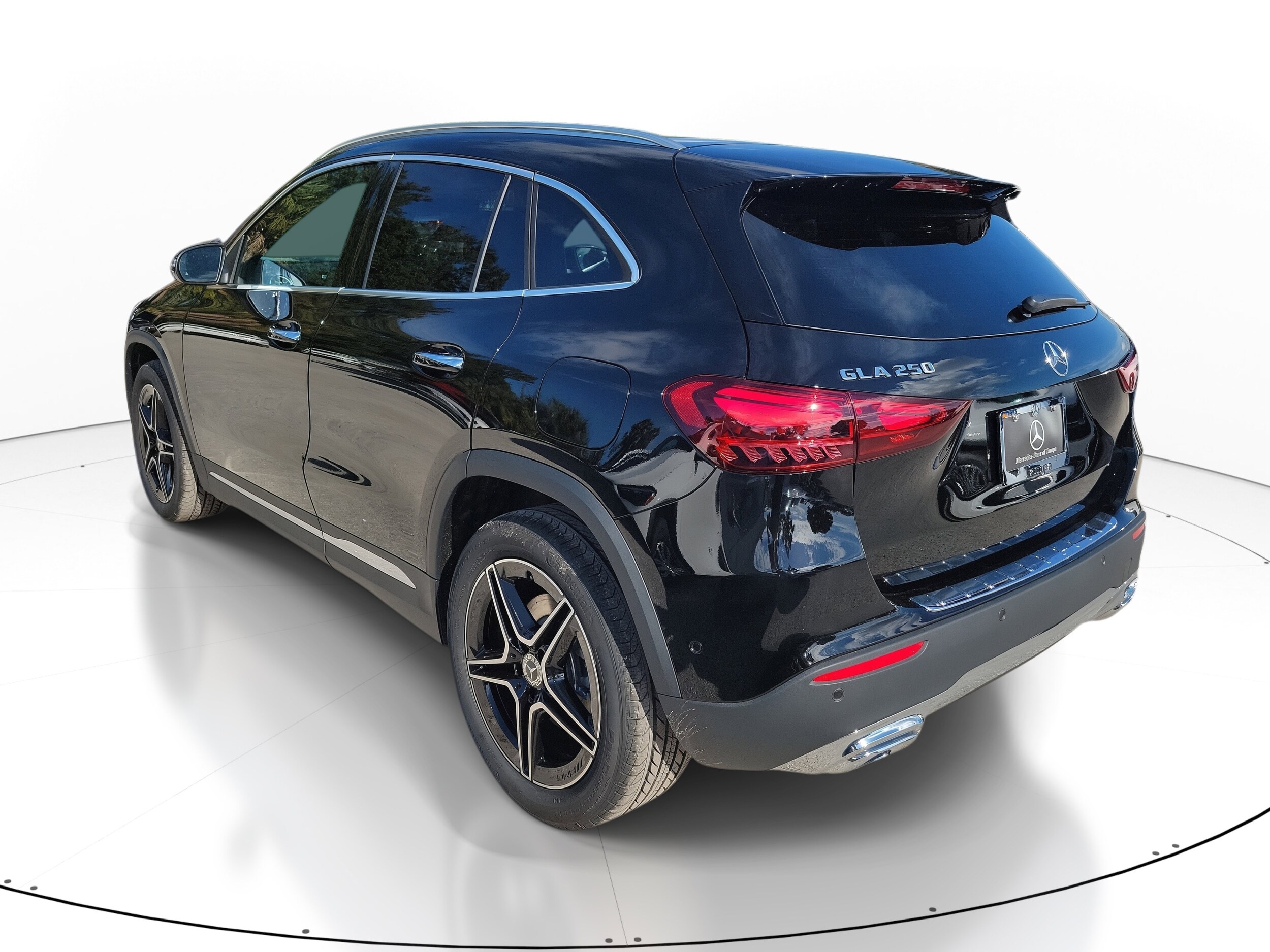 2026 Mercedes Benz GLA 250 photo 3