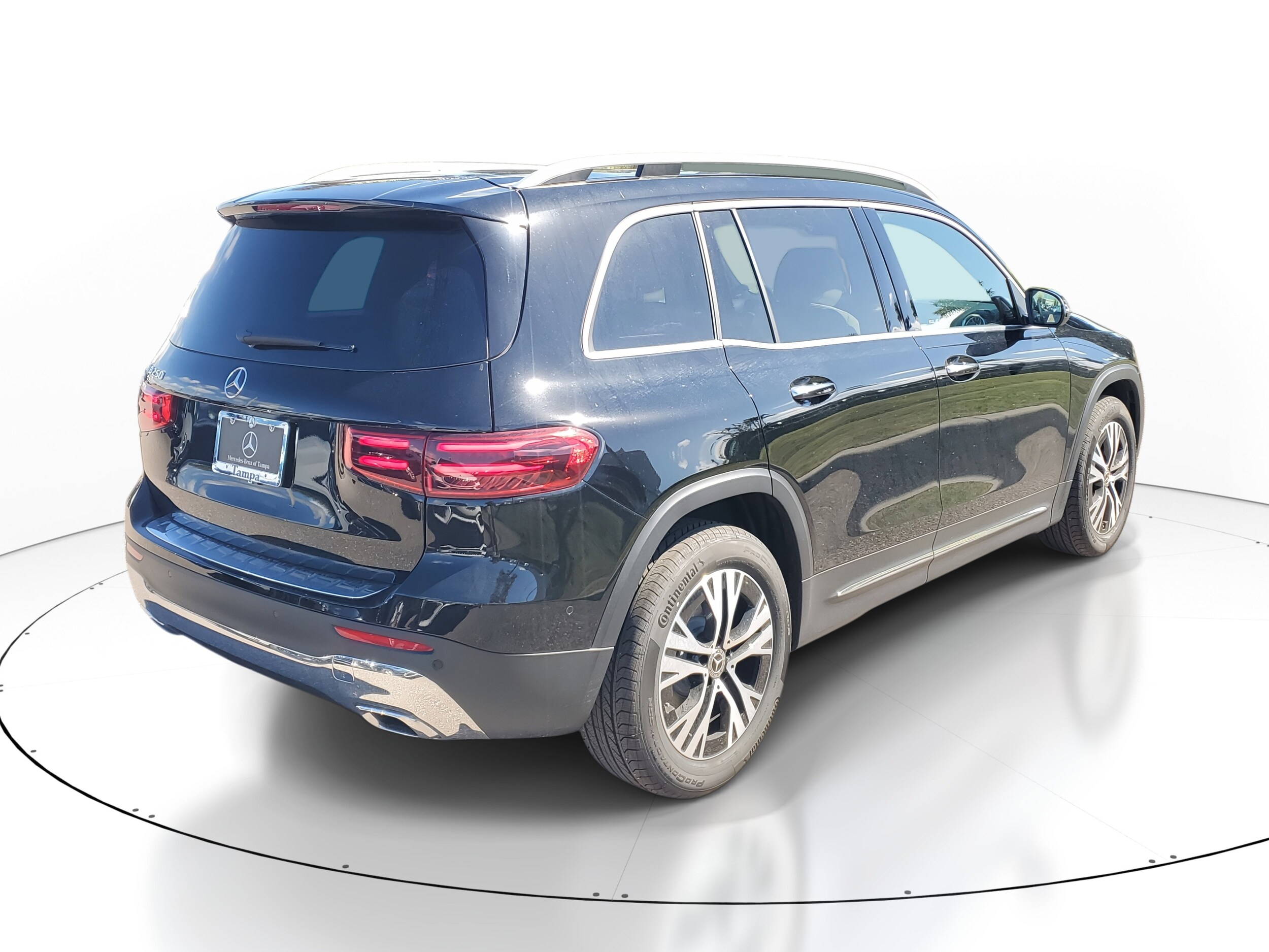 2026 Mercedes Benz GLB 250 photo 4