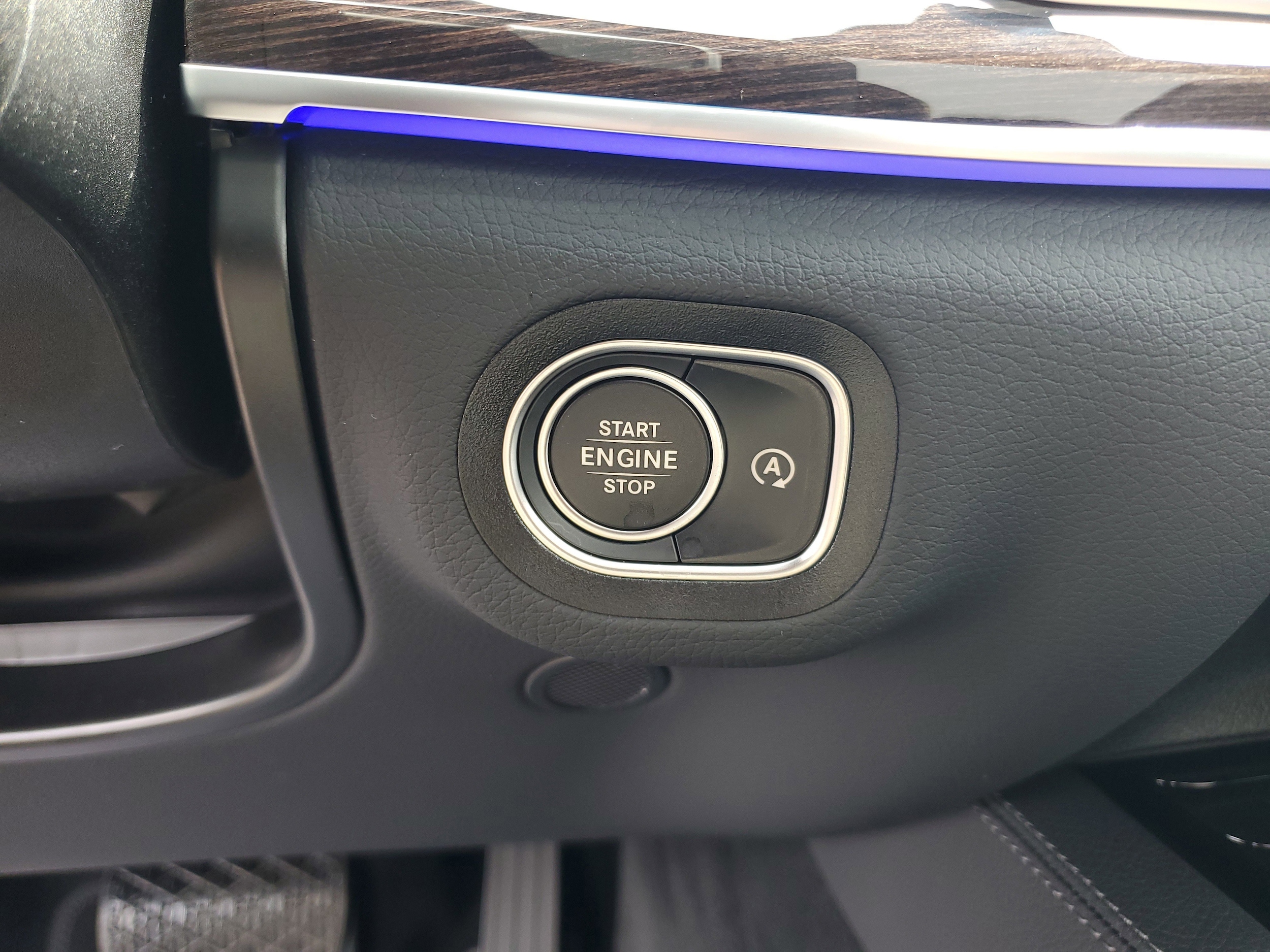 2026 Mercedes Benz GLE 450 4MATIC photo 2