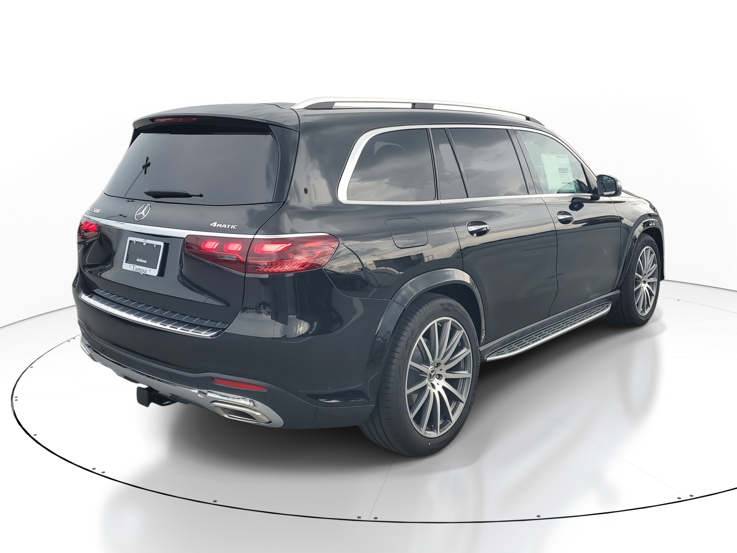2026 Mercedes Benz GLS 580 4MATIC photo 3