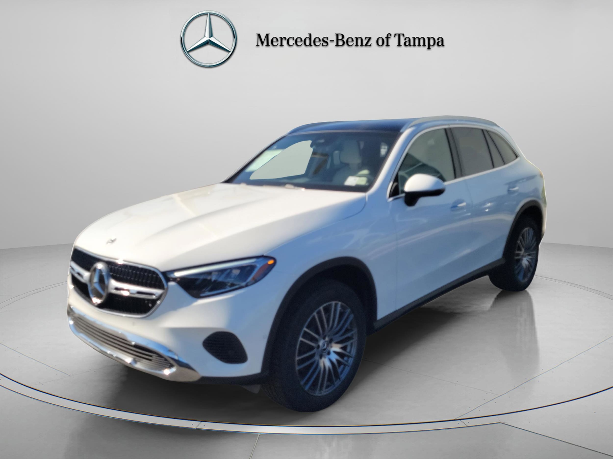 2026 Mercedes-Benz GLC GLC 300's photo