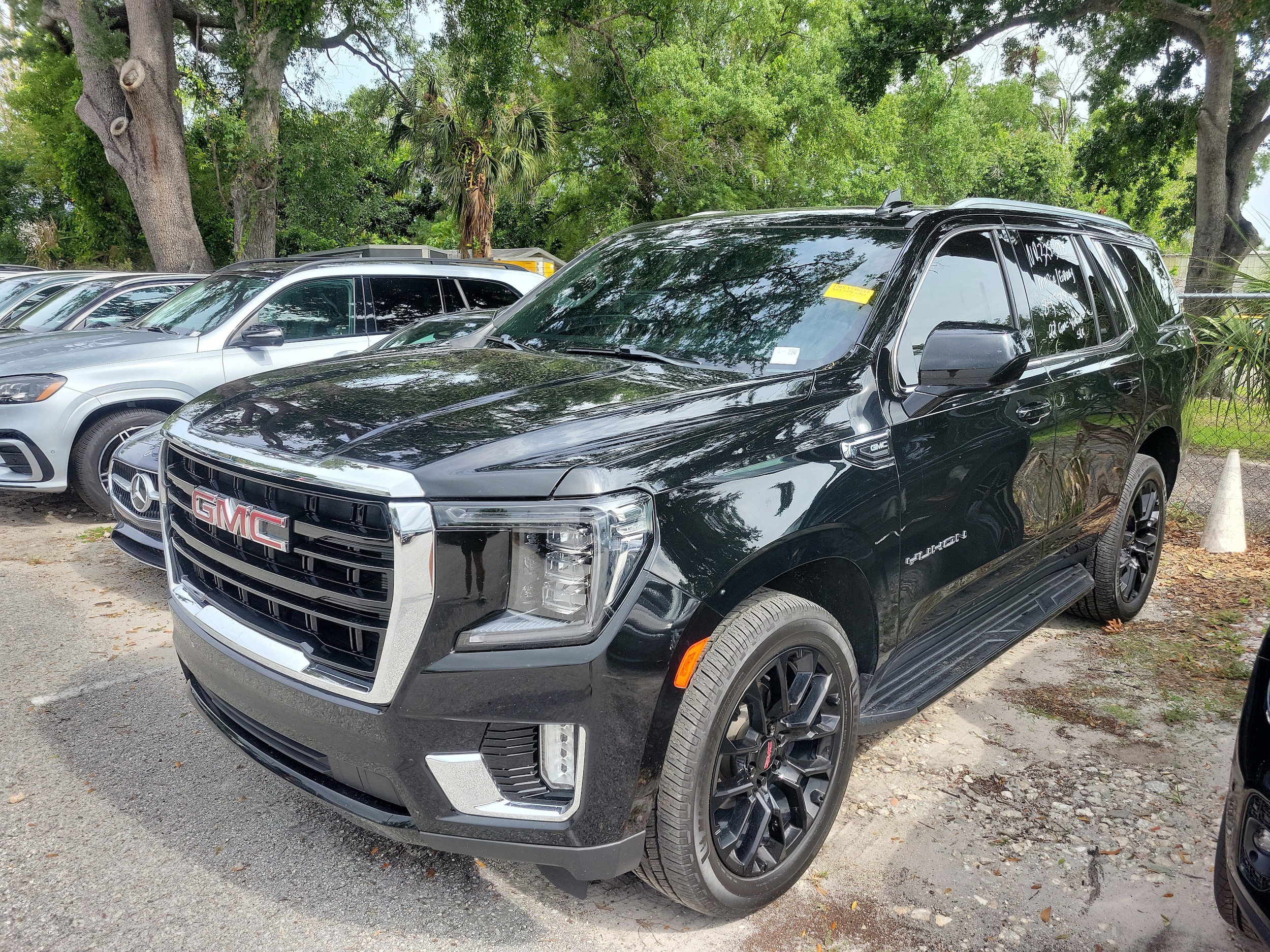 2022 GMC Yukon 2WD SLE's photo
